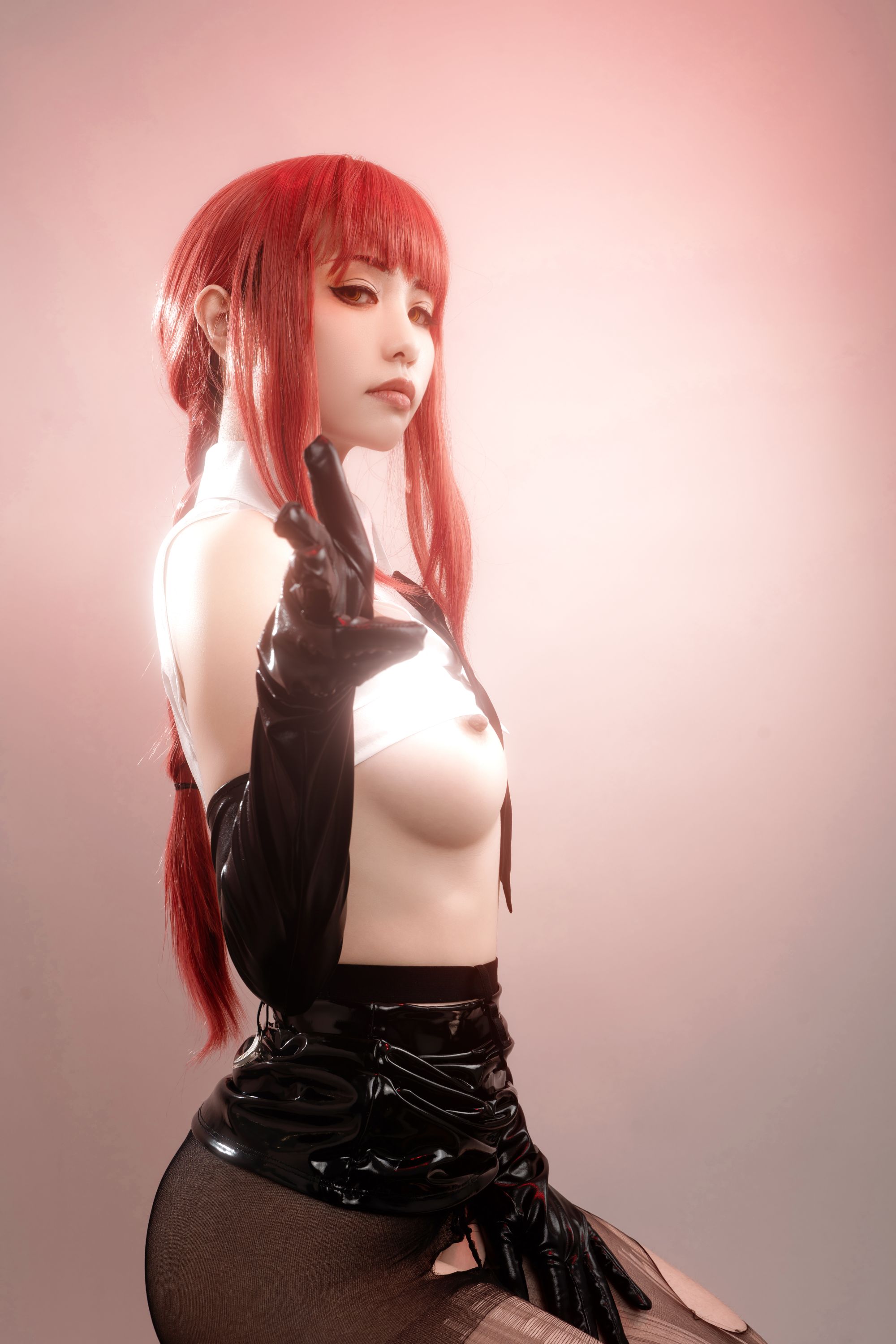 Hornycos - Cosplays đẹp mắt tóc đỏ như người đàn ông cưa máy Makima (Patreon)