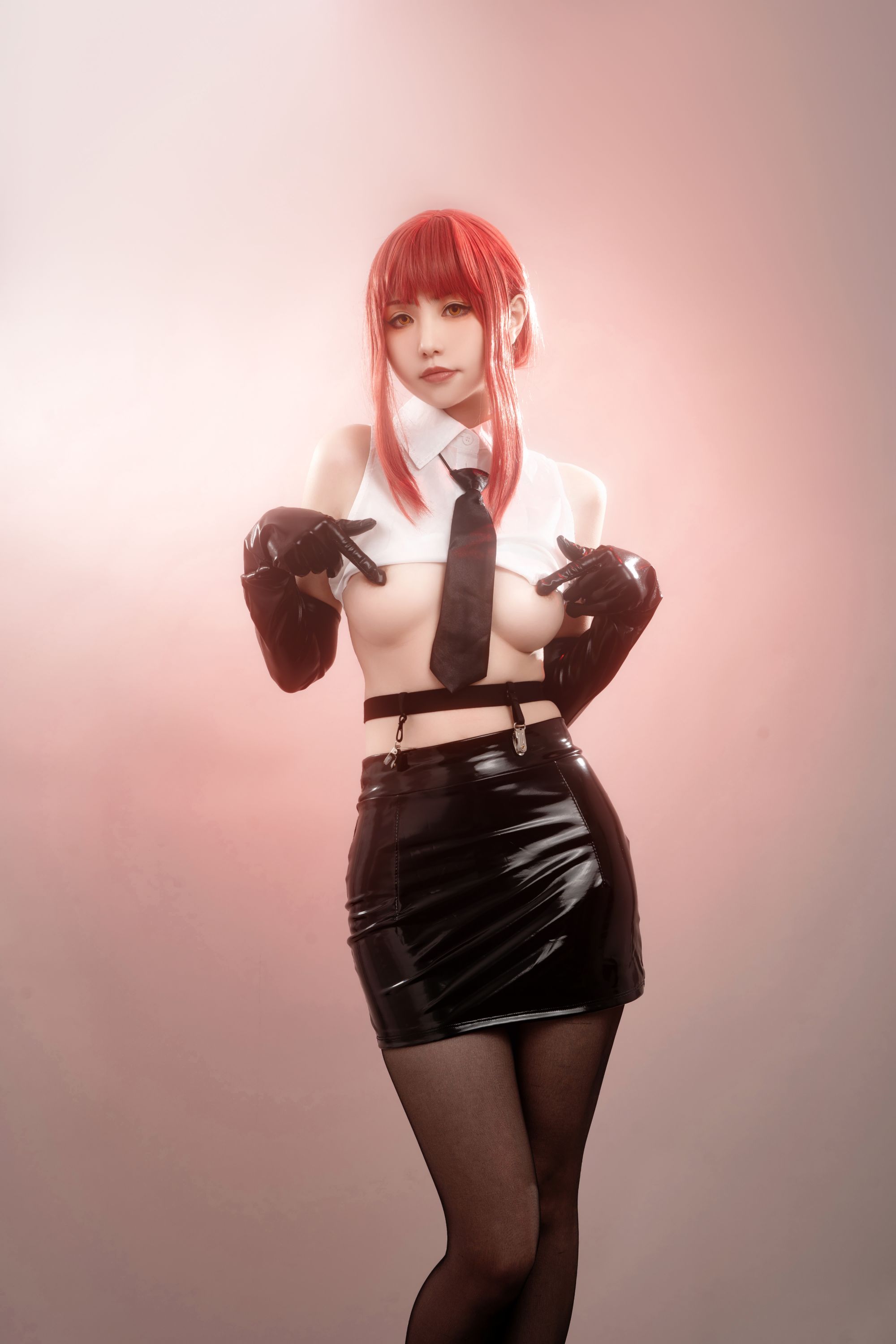 Hornycos - Cosplays đẹp mắt tóc đỏ như người đàn ông cưa máy Makima (Patreon)