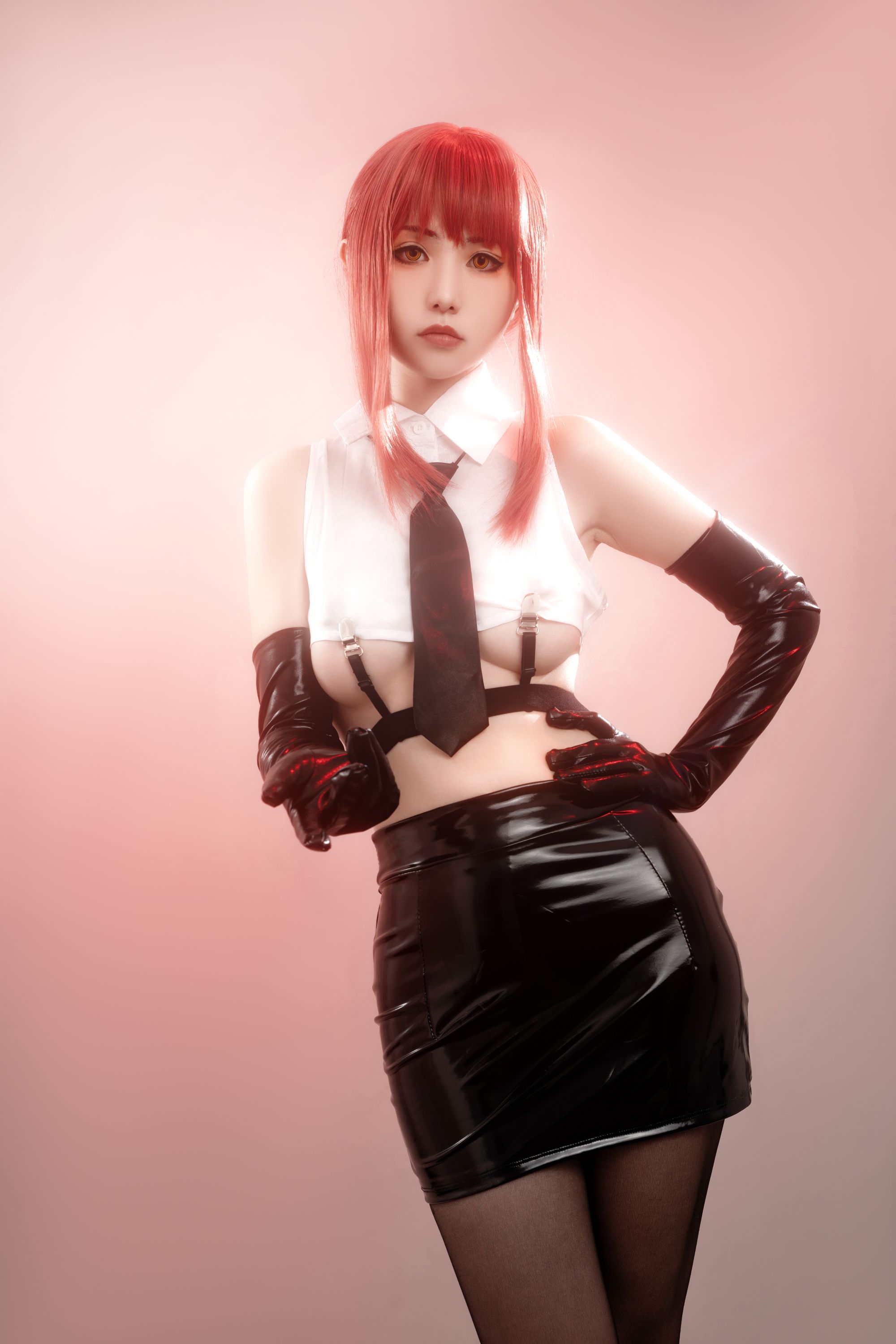 Hornycos - Cosplays đẹp mắt tóc đỏ như người đàn ông cưa máy Makima (Patreon)
