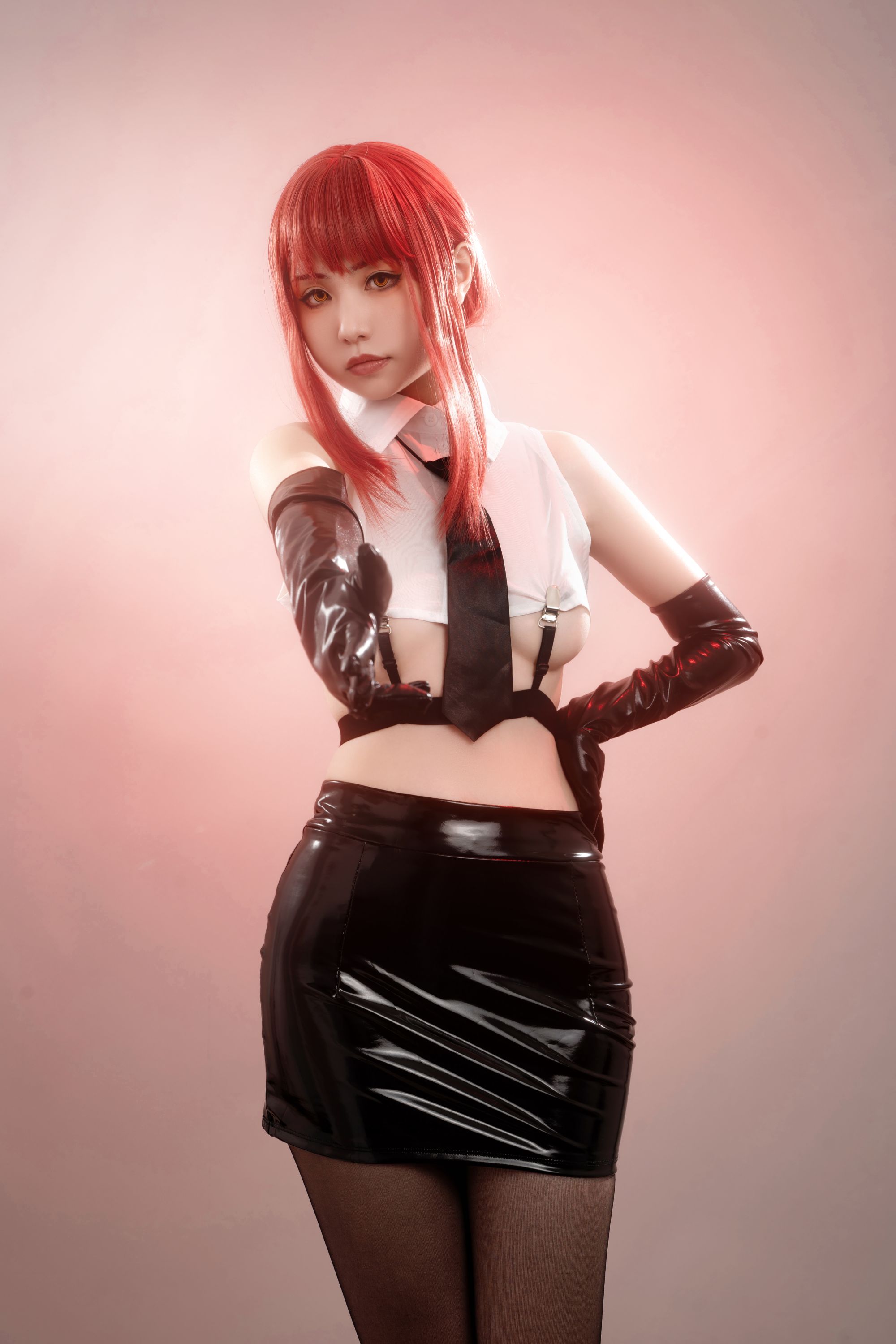 Hornycos - Cosplays đẹp mắt tóc đỏ như người đàn ông cưa máy Makima (Patreon)