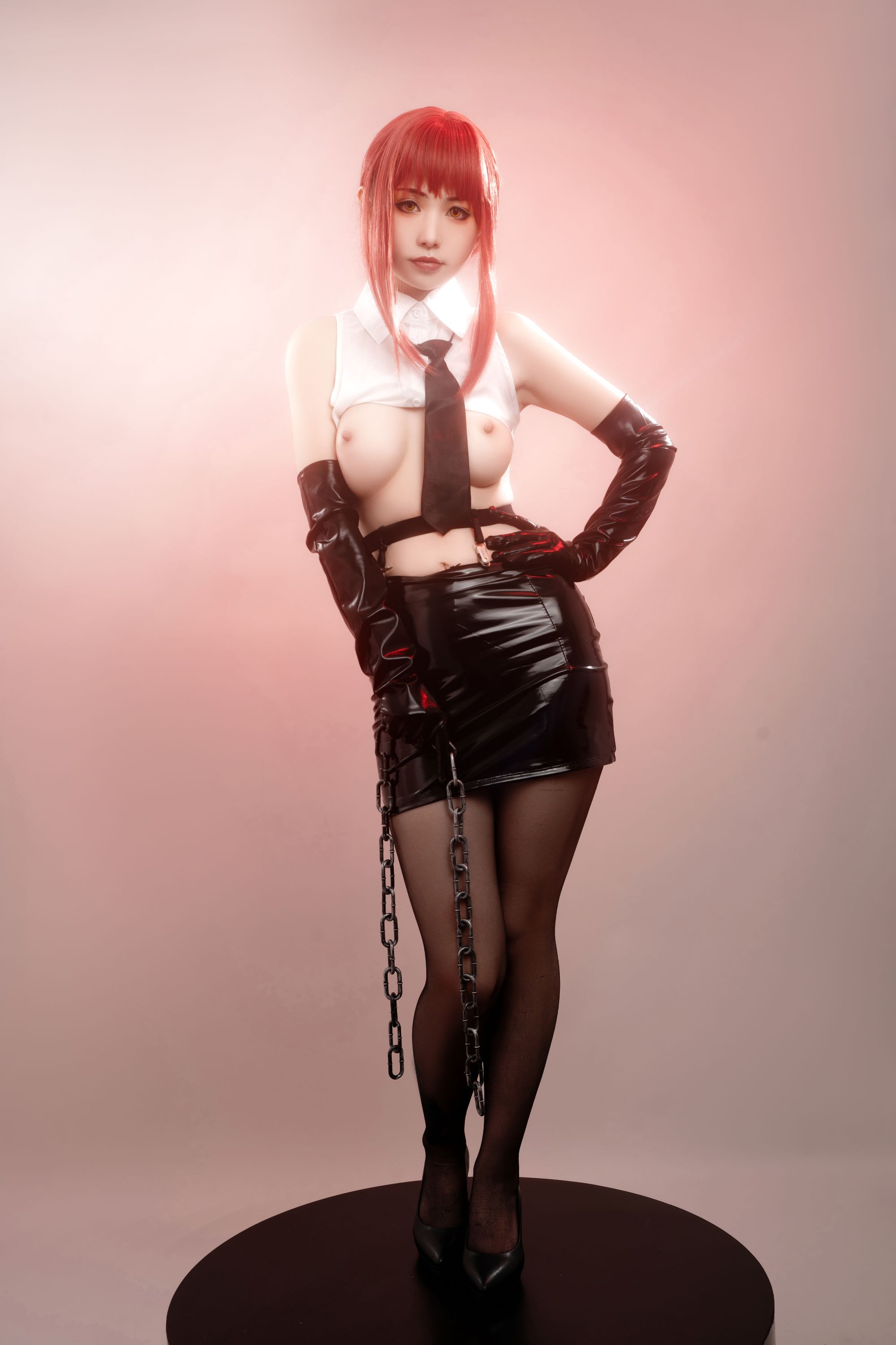 Hornycos - Cosplays đẹp mắt tóc đỏ như người đàn ông cưa máy Makima (Patreon)