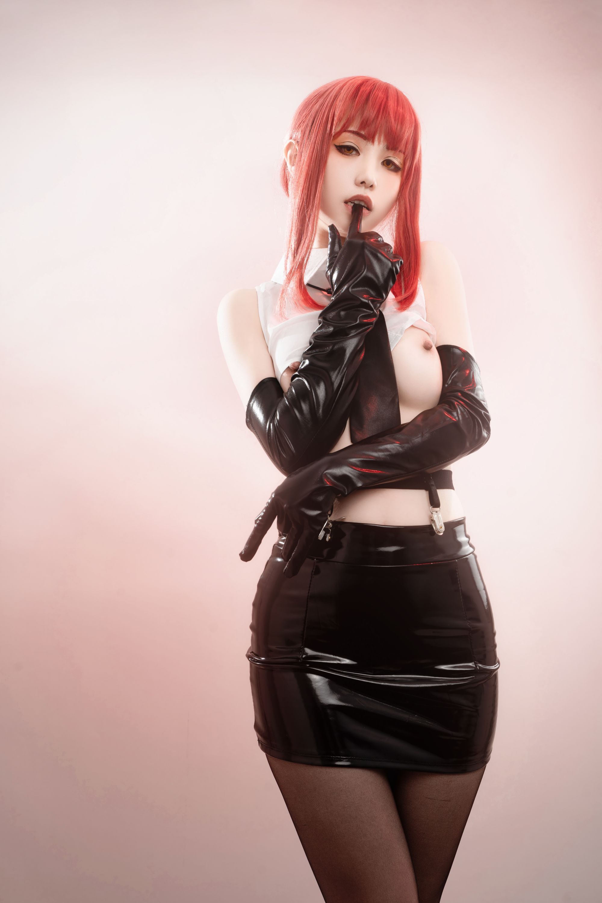 Hornycos - Cosplays đẹp mắt tóc đỏ như người đàn ông cưa máy Makima (Patreon)