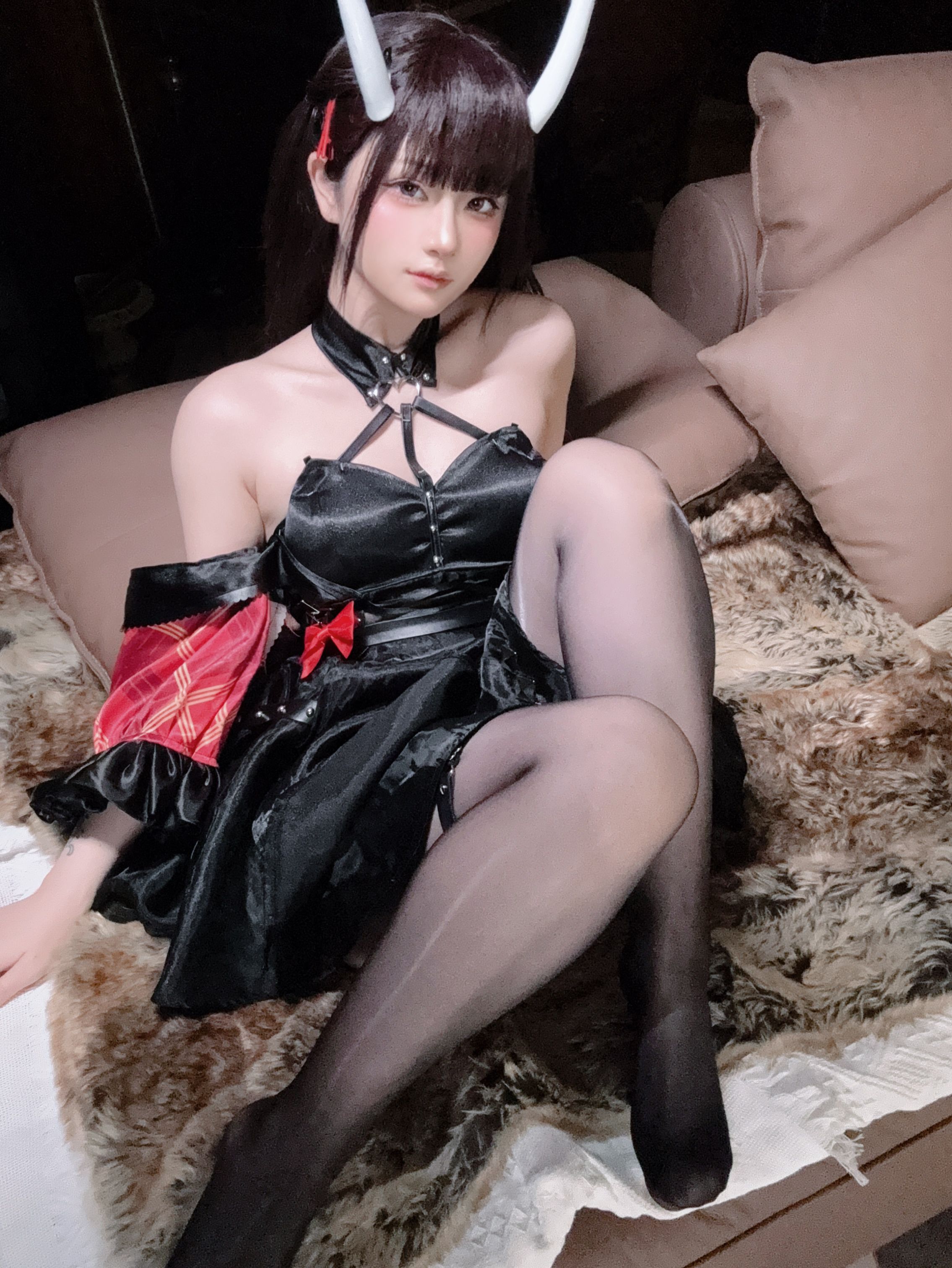 Tanika - Noshiro_foot