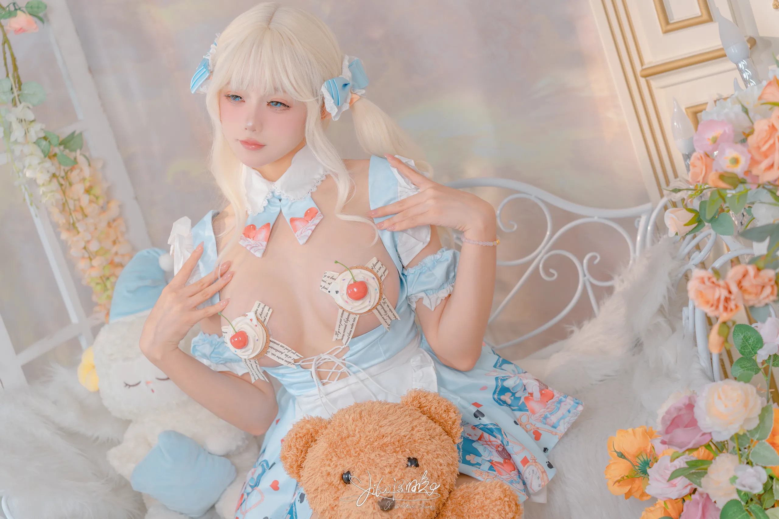 Yiko dưỡng ẩm Rabbit - Alice Cake