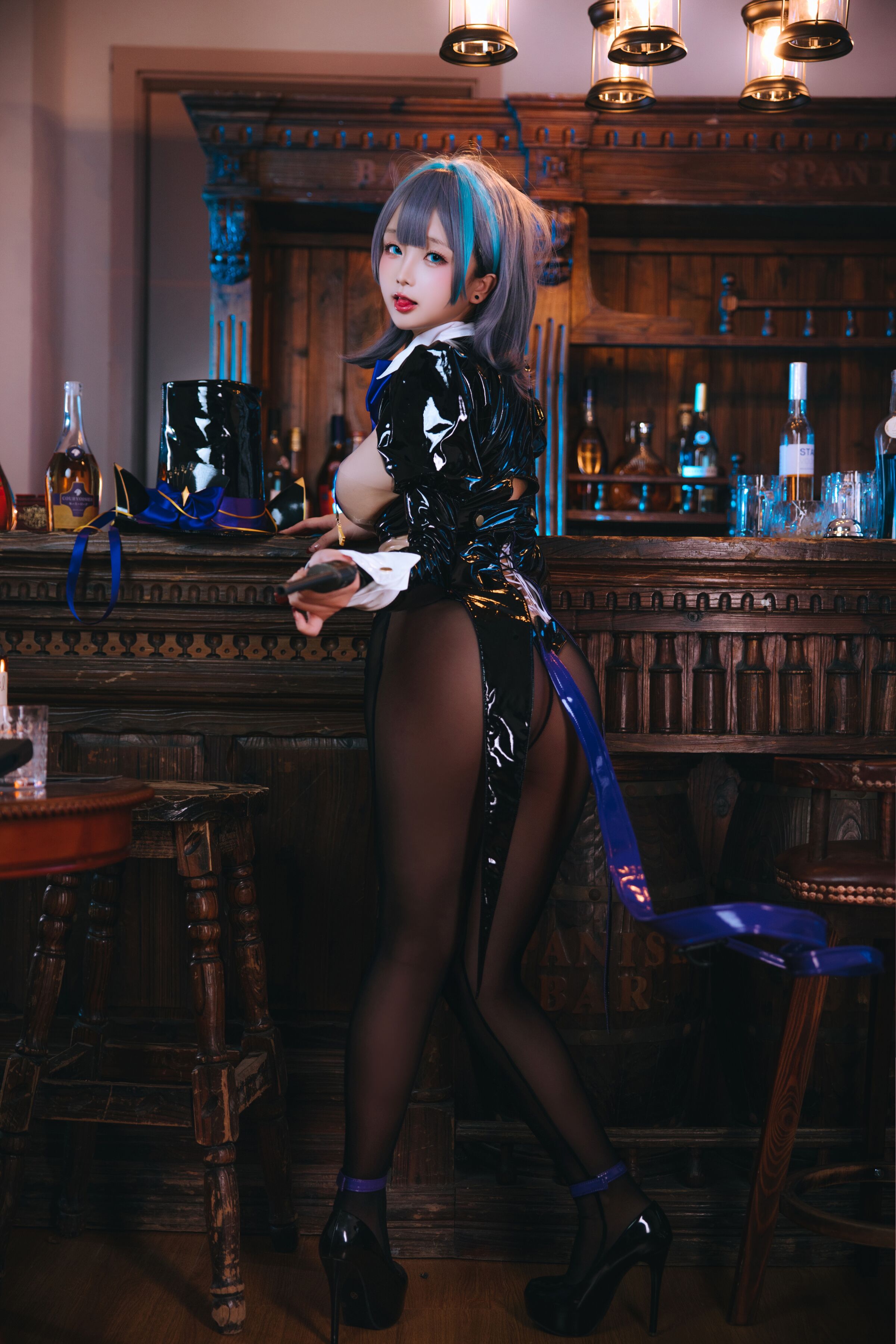 Hinako - Cheshire Magician