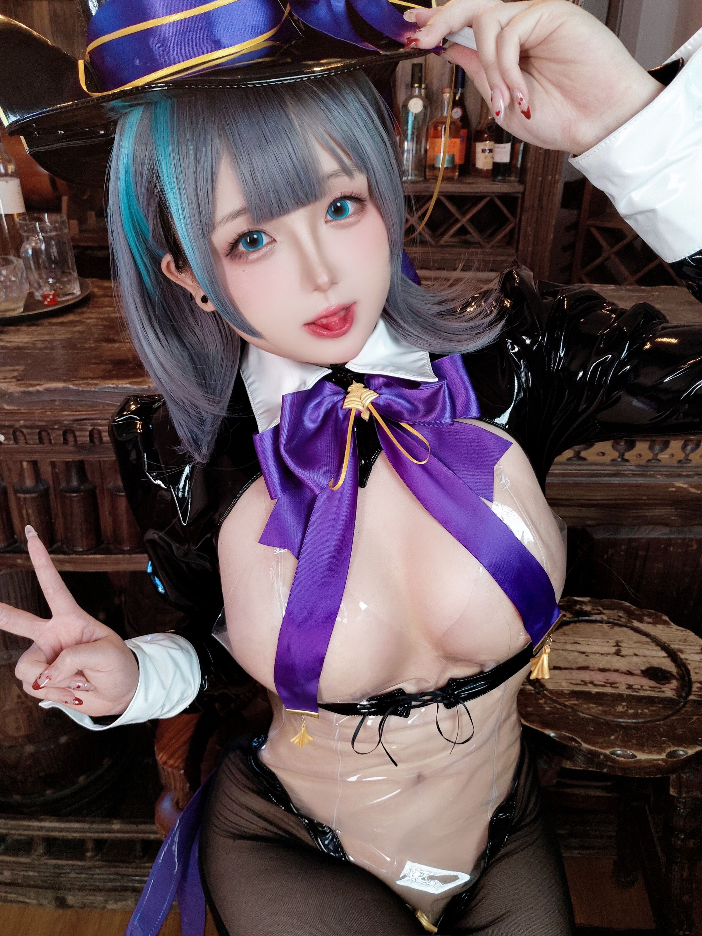 Hinako - Cheshire Magician