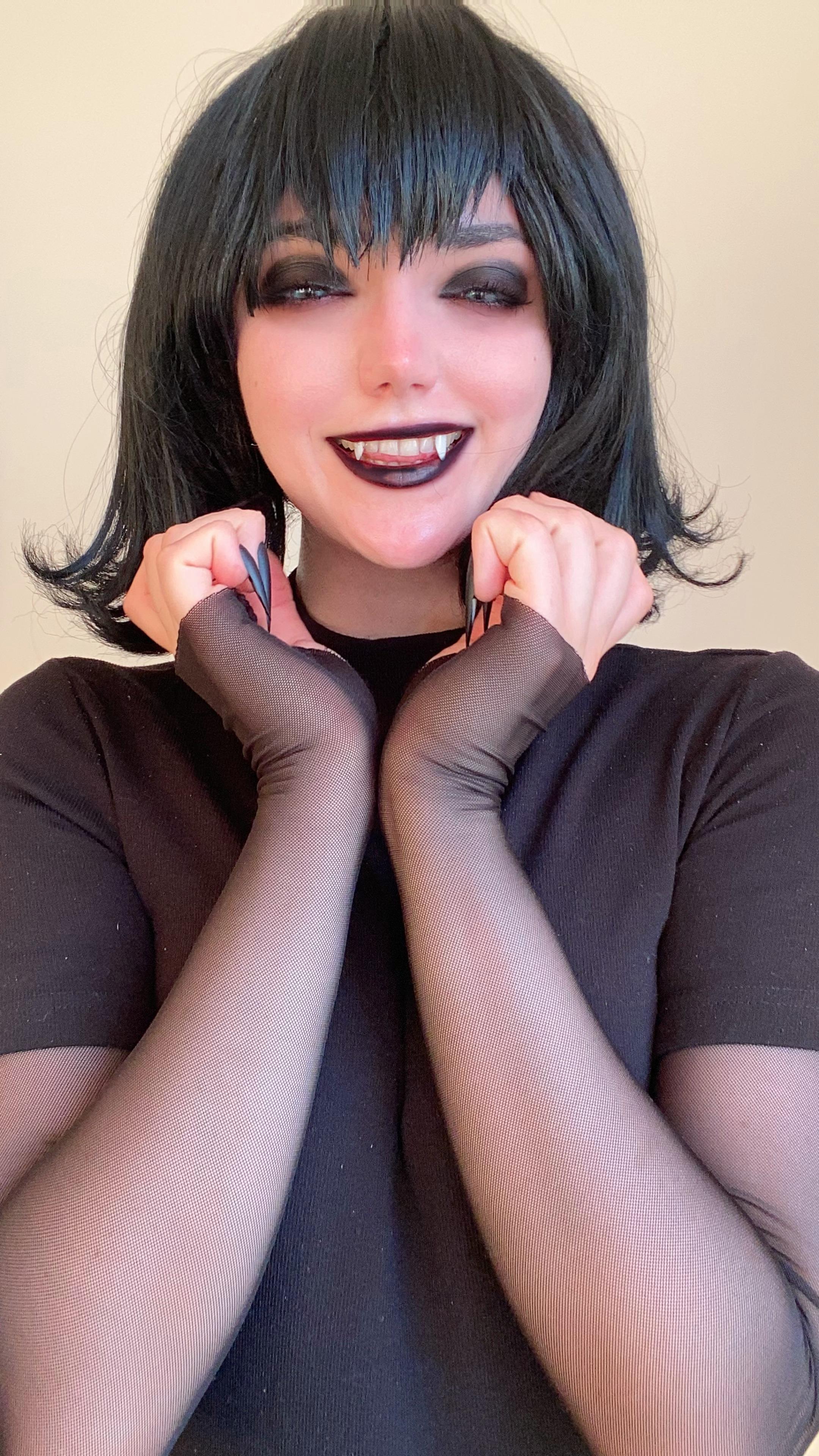 Fleurxy - Mavis Dracula