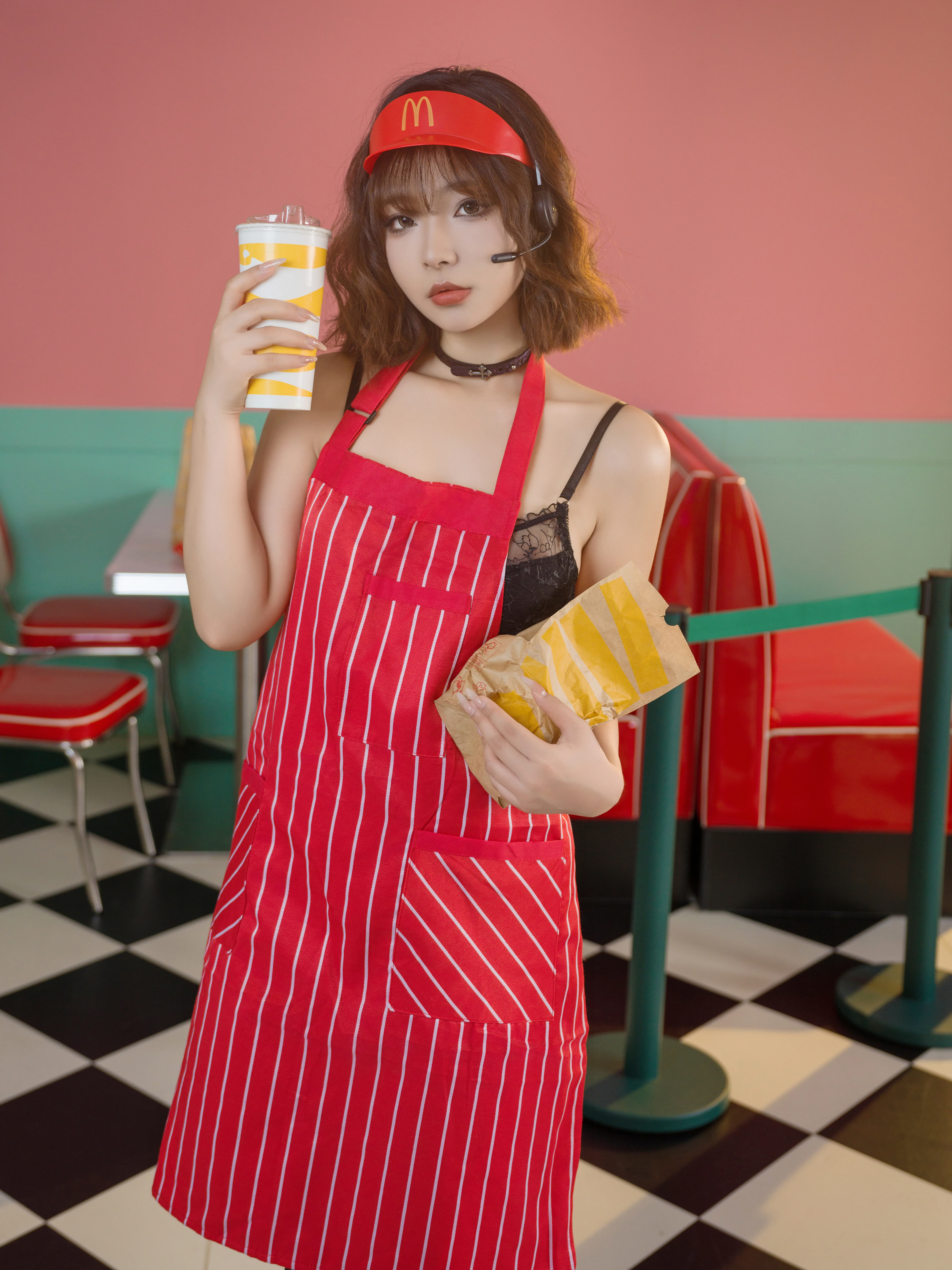 Yuuhui yuhui số 35 nhân viên phục vụ của McDonald
