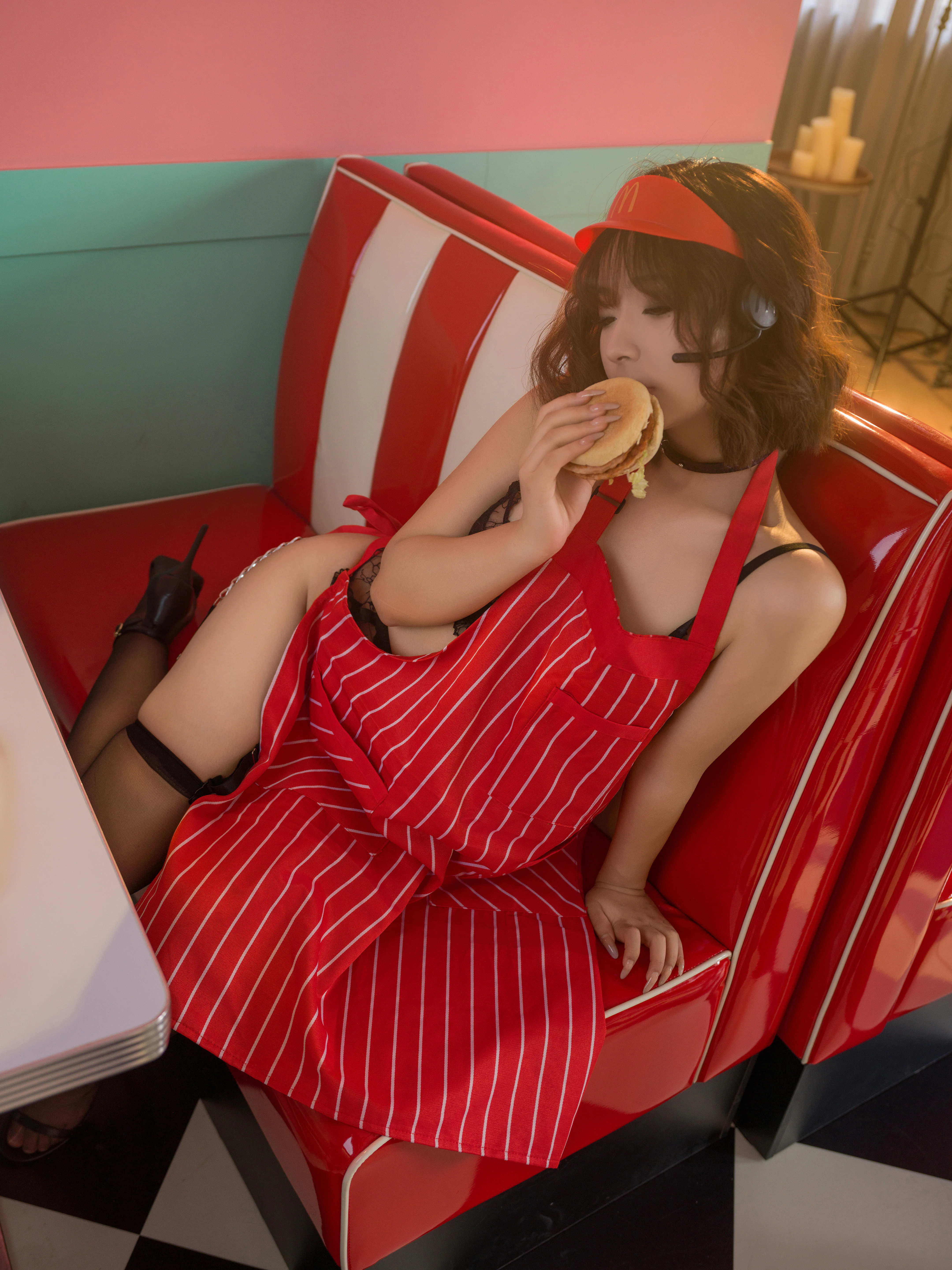 Yuuhui yuhui số 35 nhân viên phục vụ của McDonald