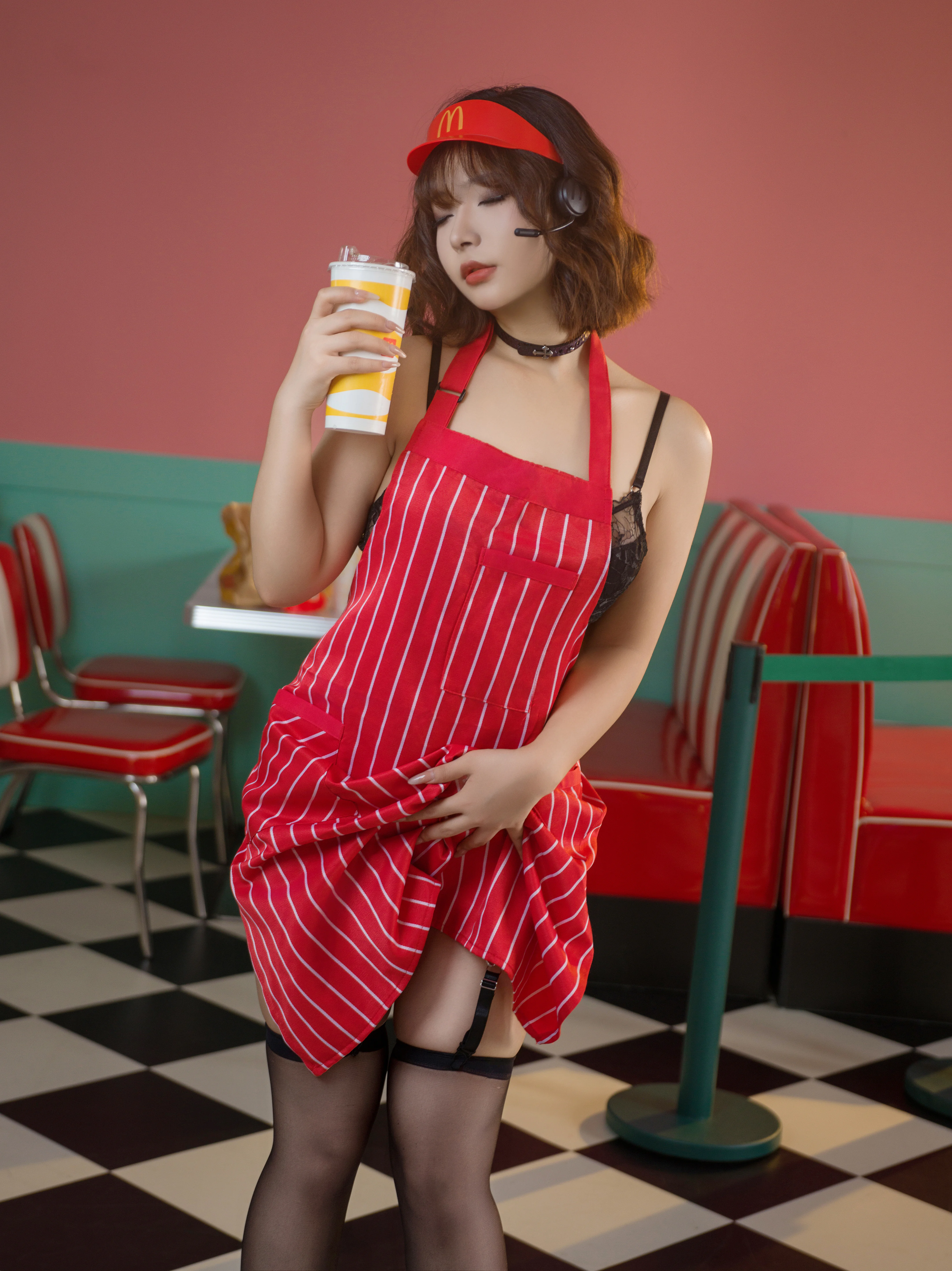 Yuuhui yuhui số 35 nhân viên phục vụ của McDonald