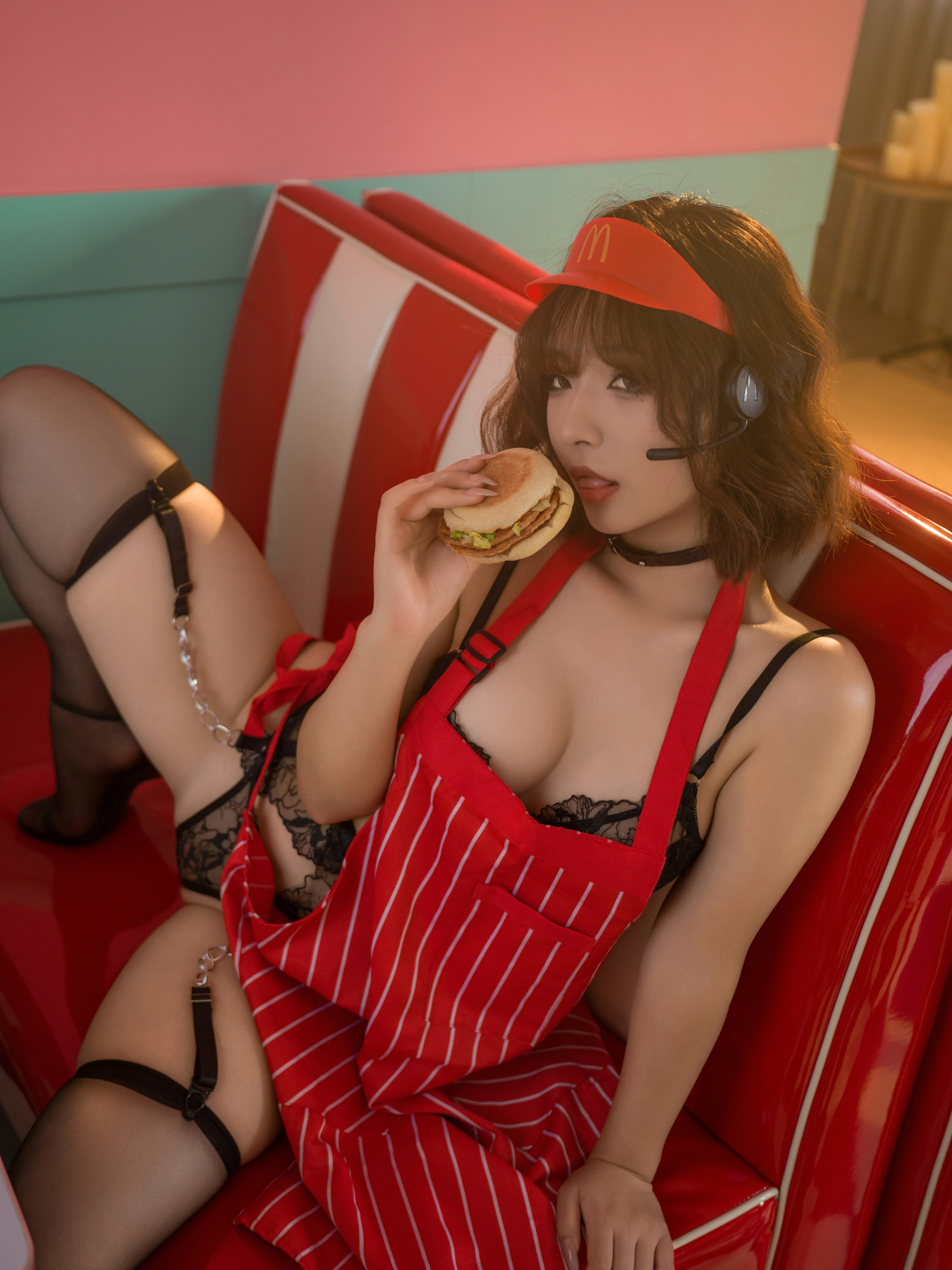 Yuuhui yuhui số 35 nhân viên phục vụ của McDonald