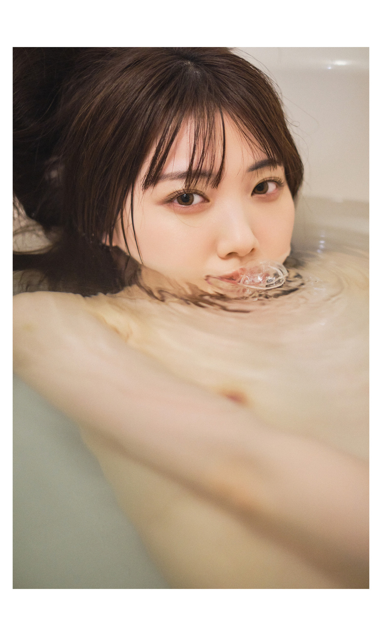 Ishikawa Mio Photobook "Ngày tôi bắt đầu với bạn gái của tôi"