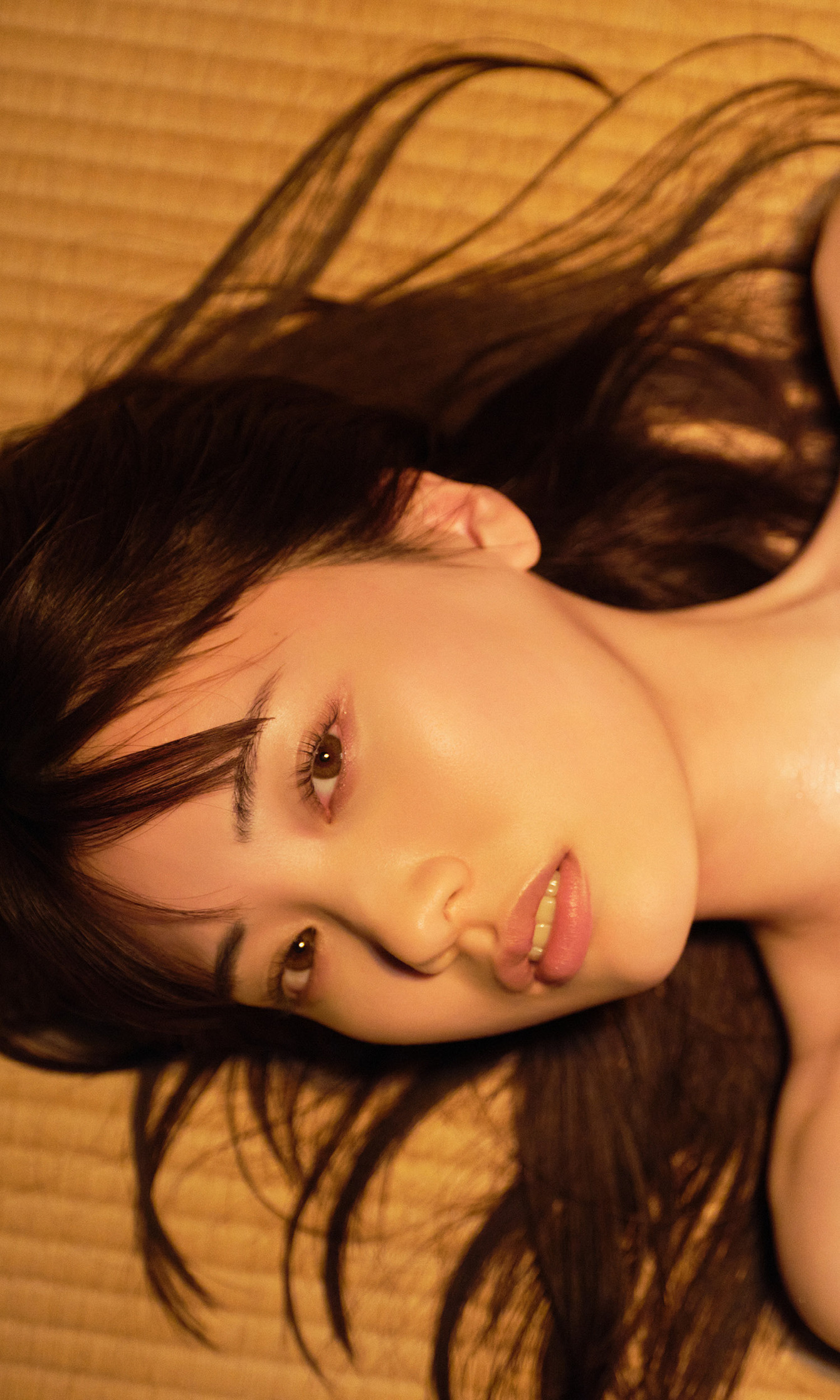 Ishikawa Mio Photobook "Ngày tôi bắt đầu với bạn gái của tôi"