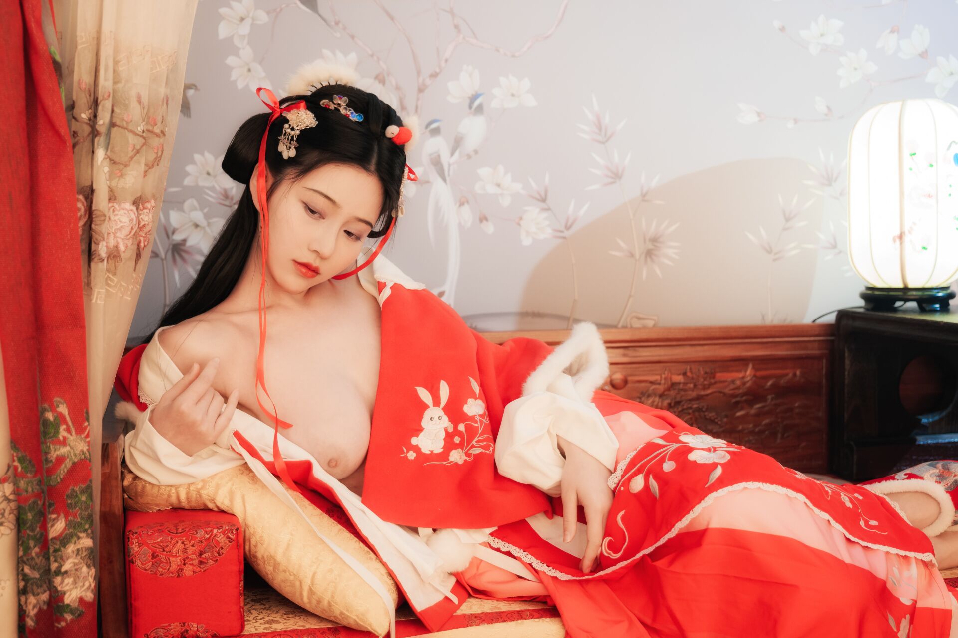 Hàng năm - Dianjiang Lip