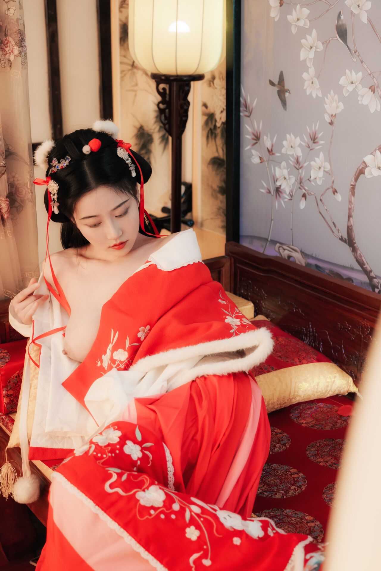 Hàng năm - Dianjiang Lip