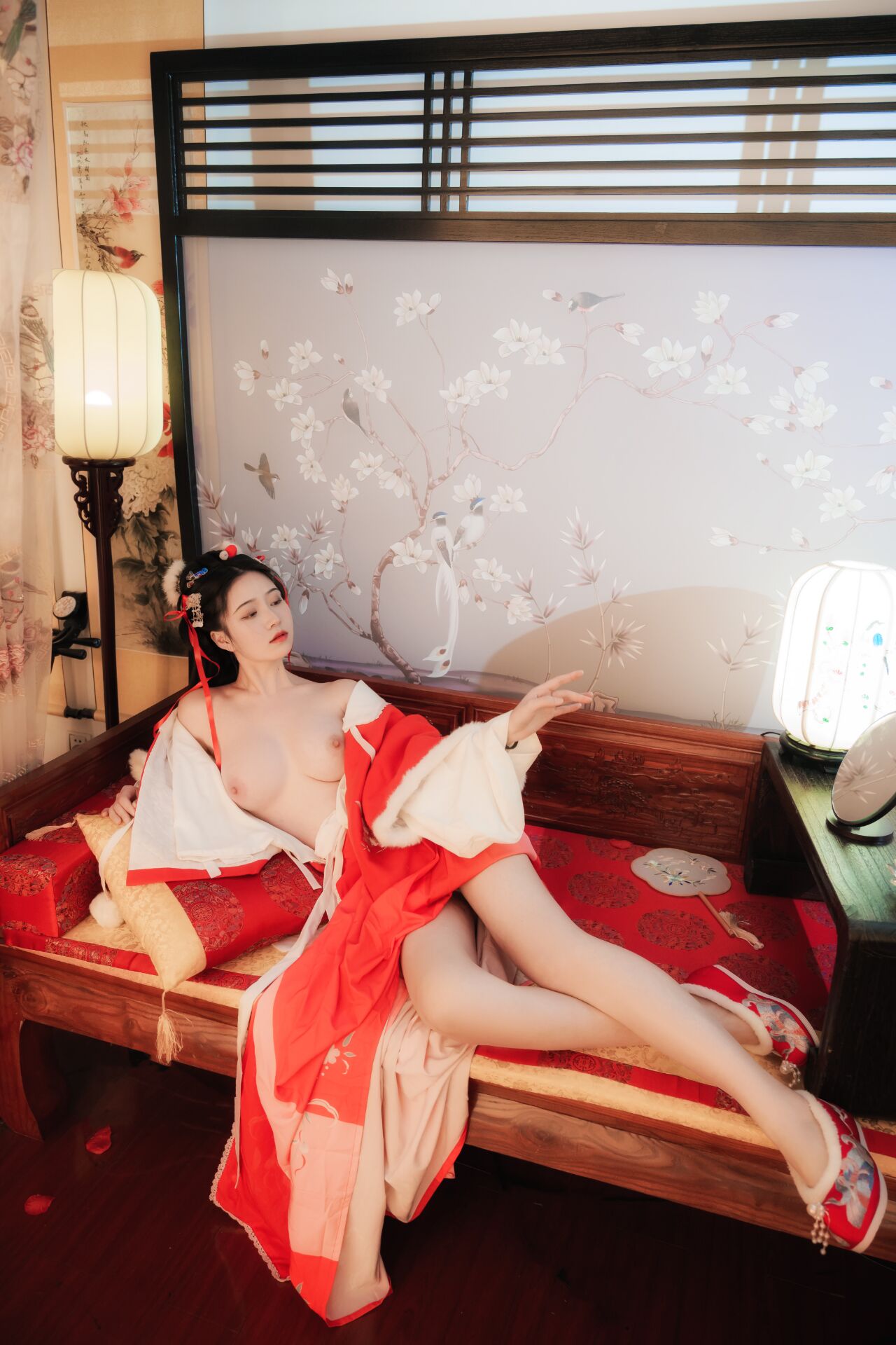 Hàng năm - Dianjiang Lip