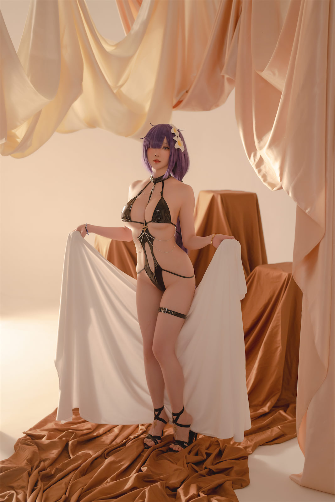 Sao: August Plan f Mogadore áo tắm