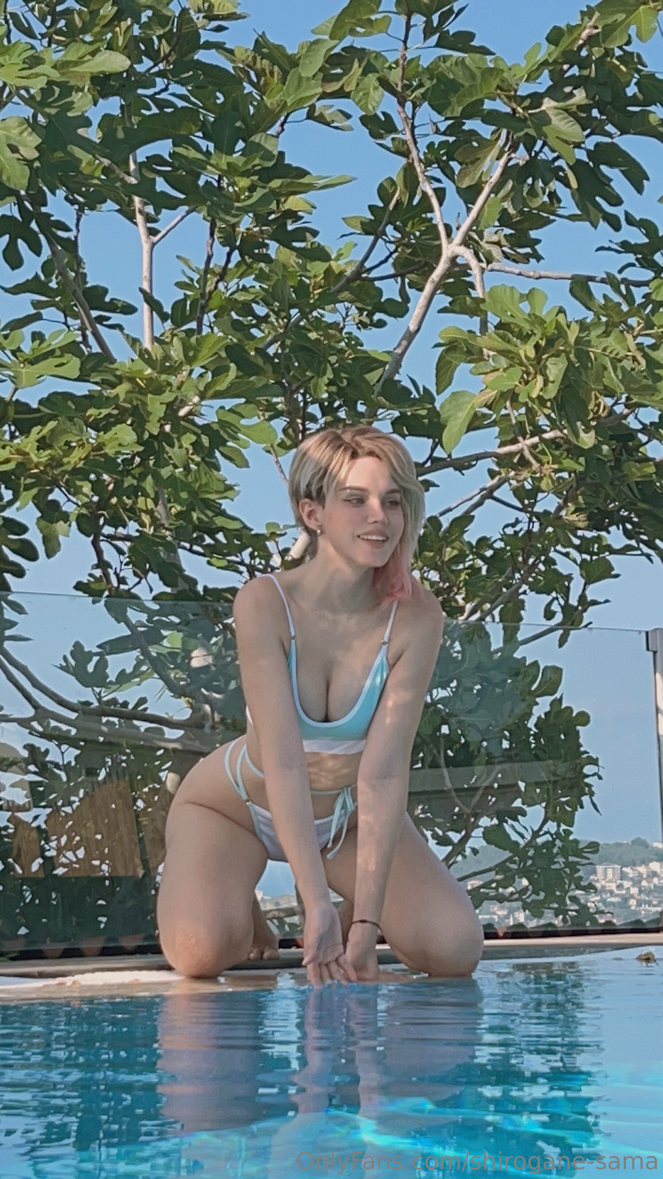 Shirogane Sama - Bikini Gwen