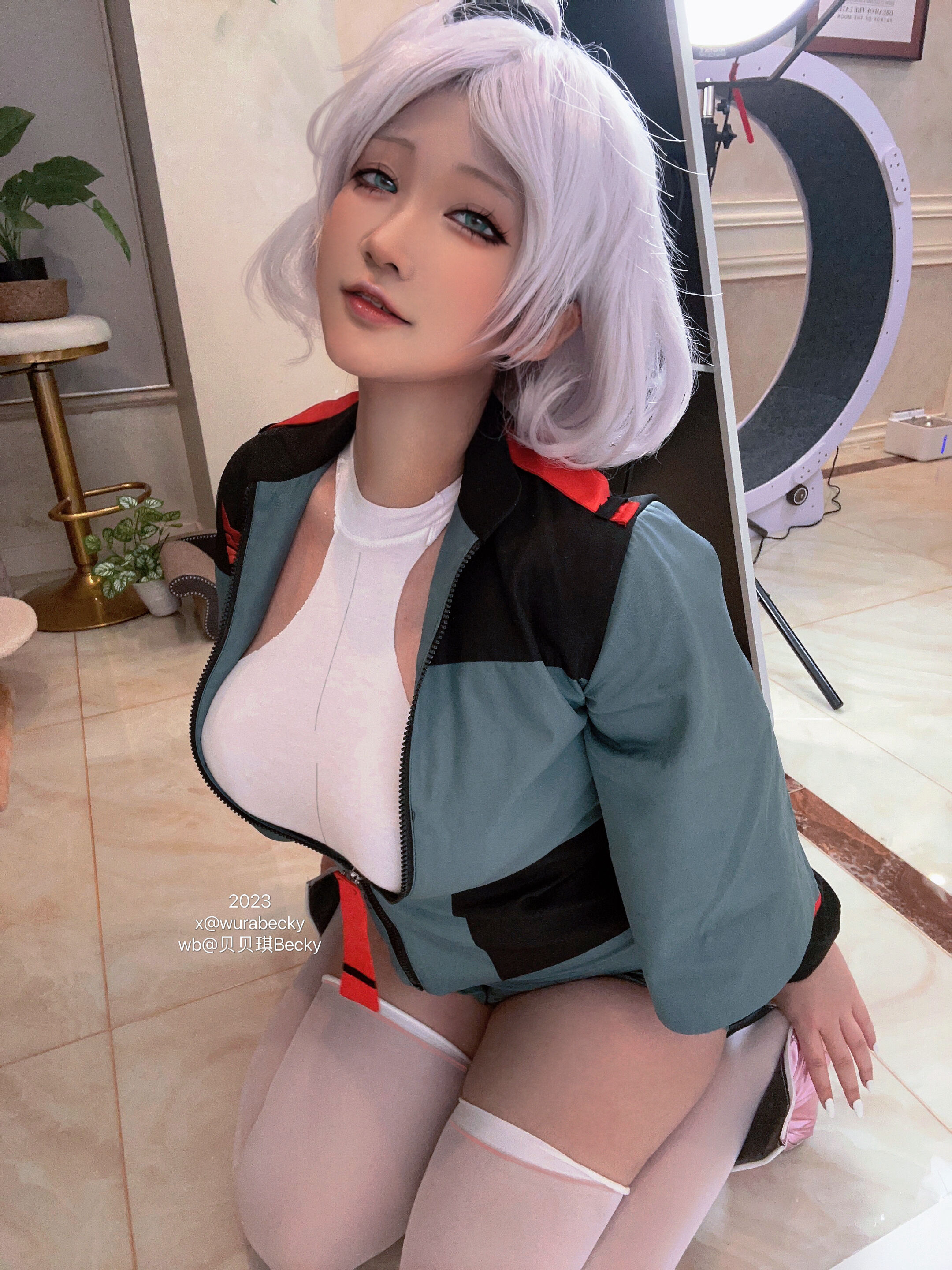 [Becky] Cecilia Dort (Phù thủy của Sao Thủy)