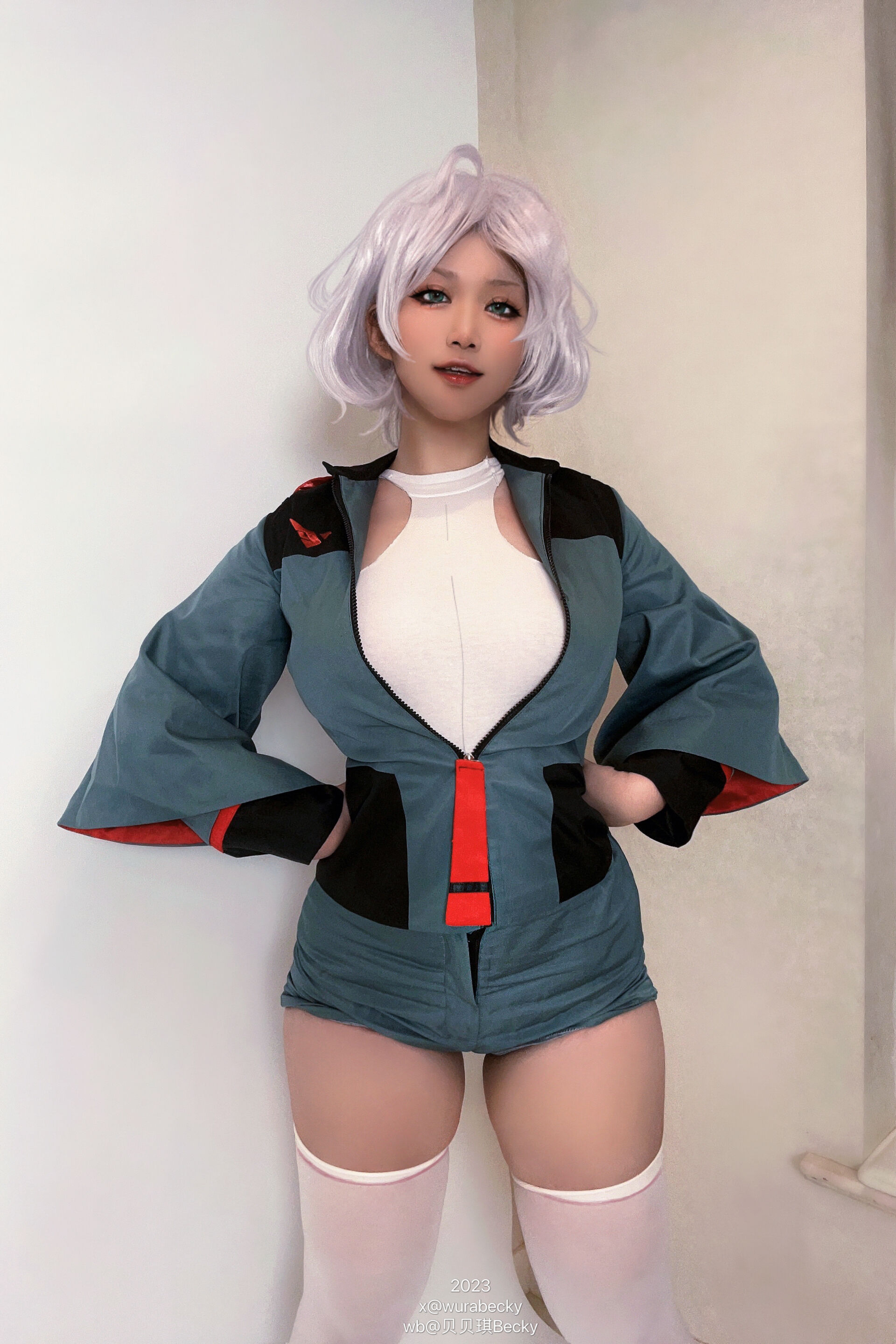 [Becky] Cecilia Dort (Phù thủy của Sao Thủy)