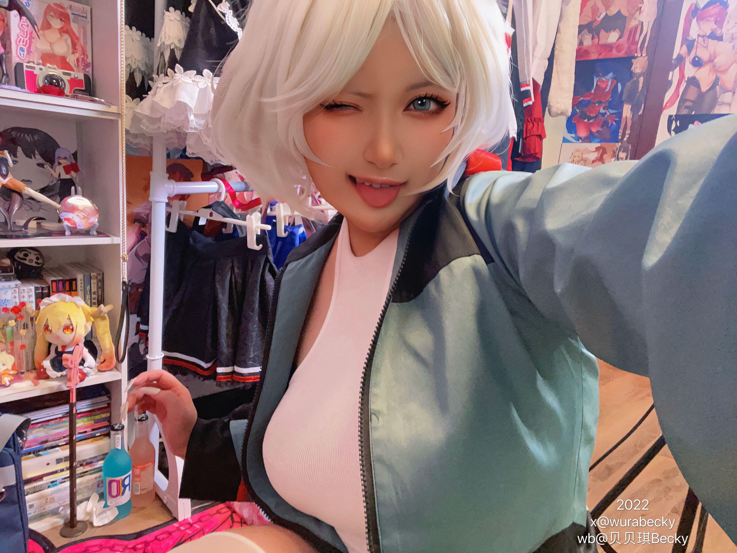 [Becky] Cecilia Dort (Phù thủy của Sao Thủy)