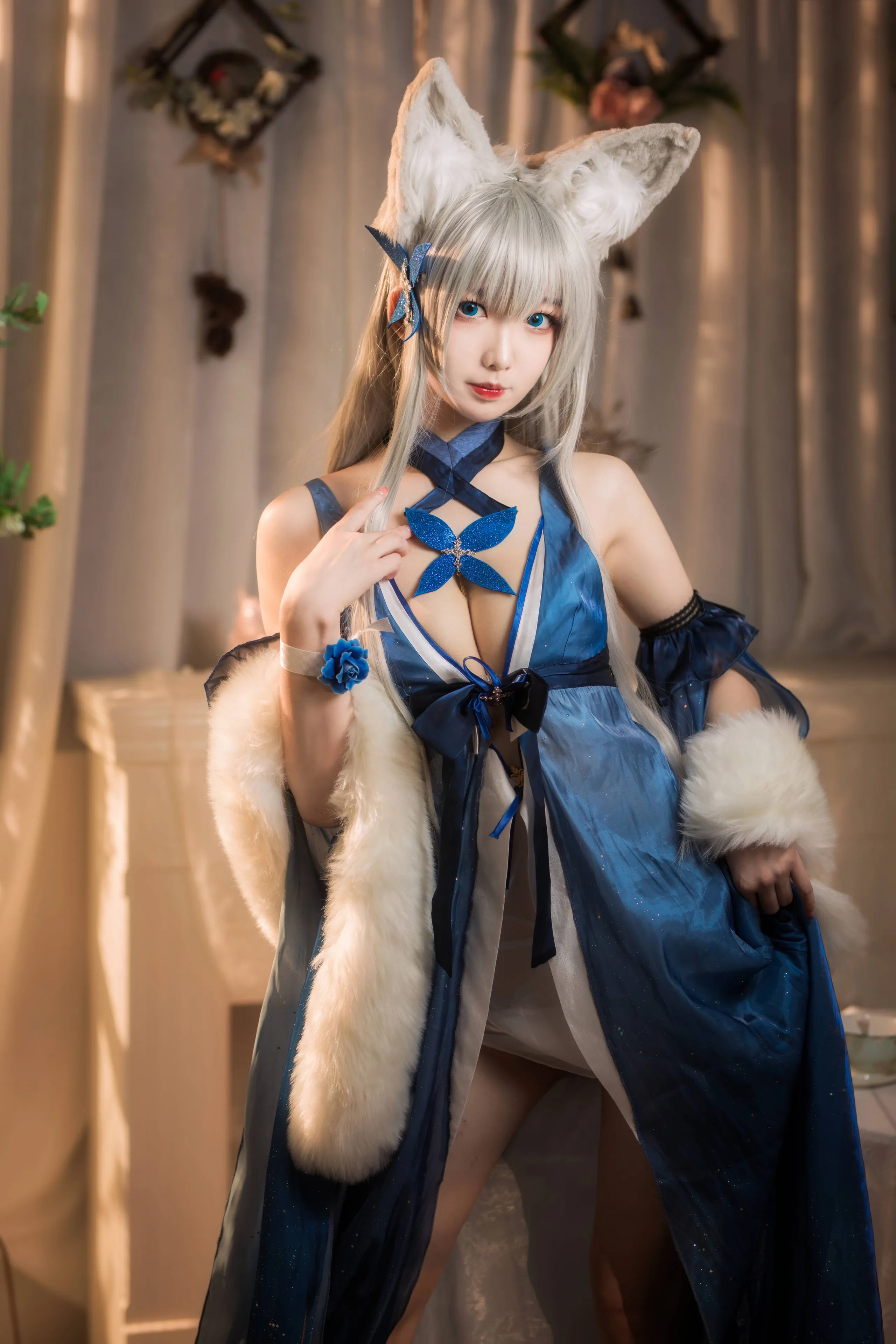 Lữ đoàn Tân Cương V - váy Shinono