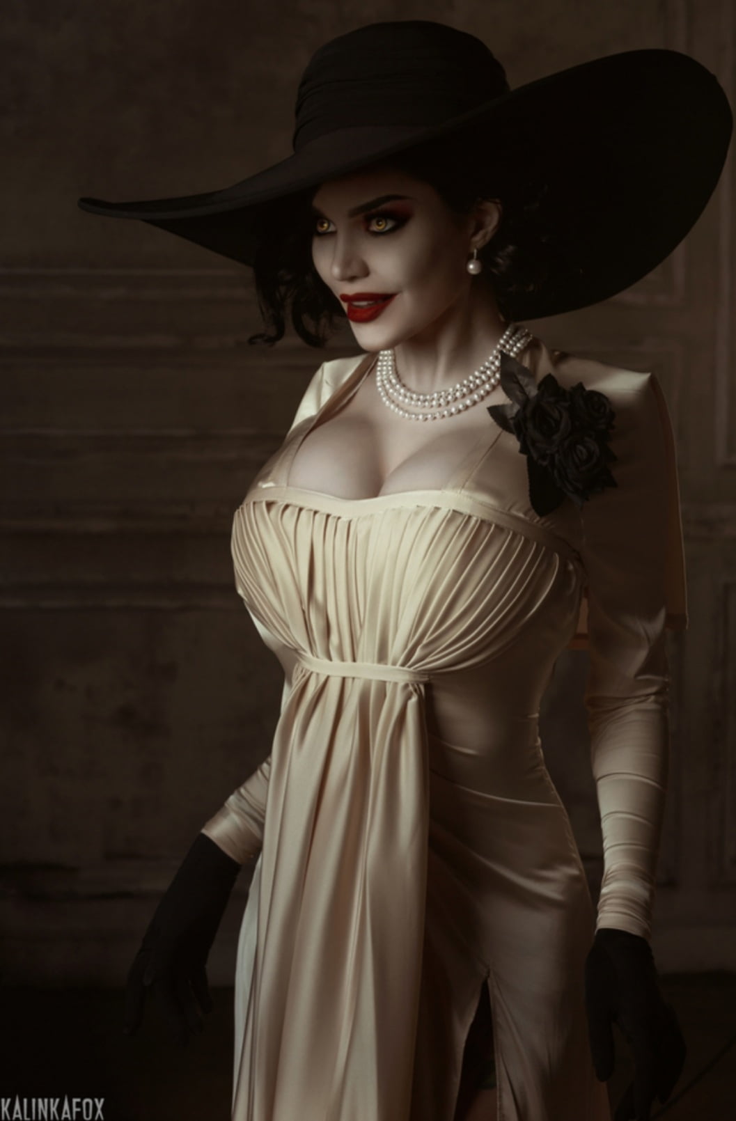 Kalinka Fox - Lady Dimitrescu