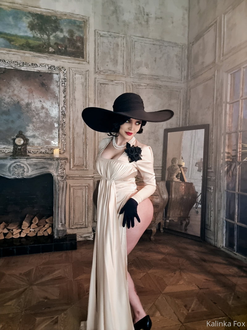 Kalinka Fox - Lady Dimitrescu