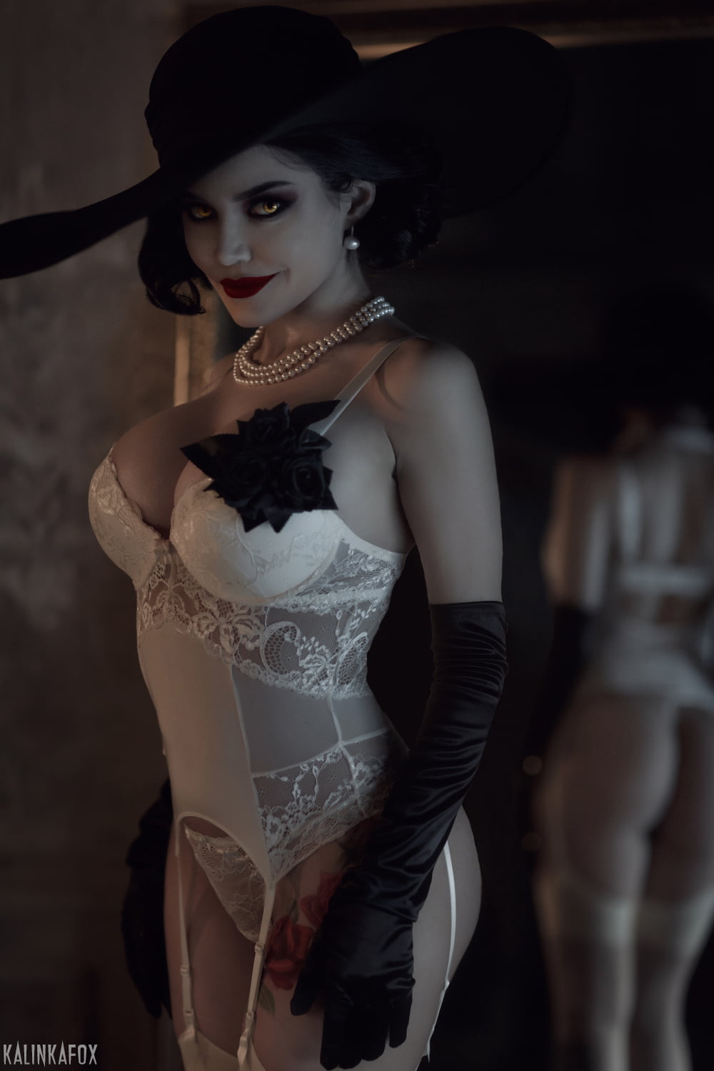 Kalinka Fox - Lady Dimitrescu