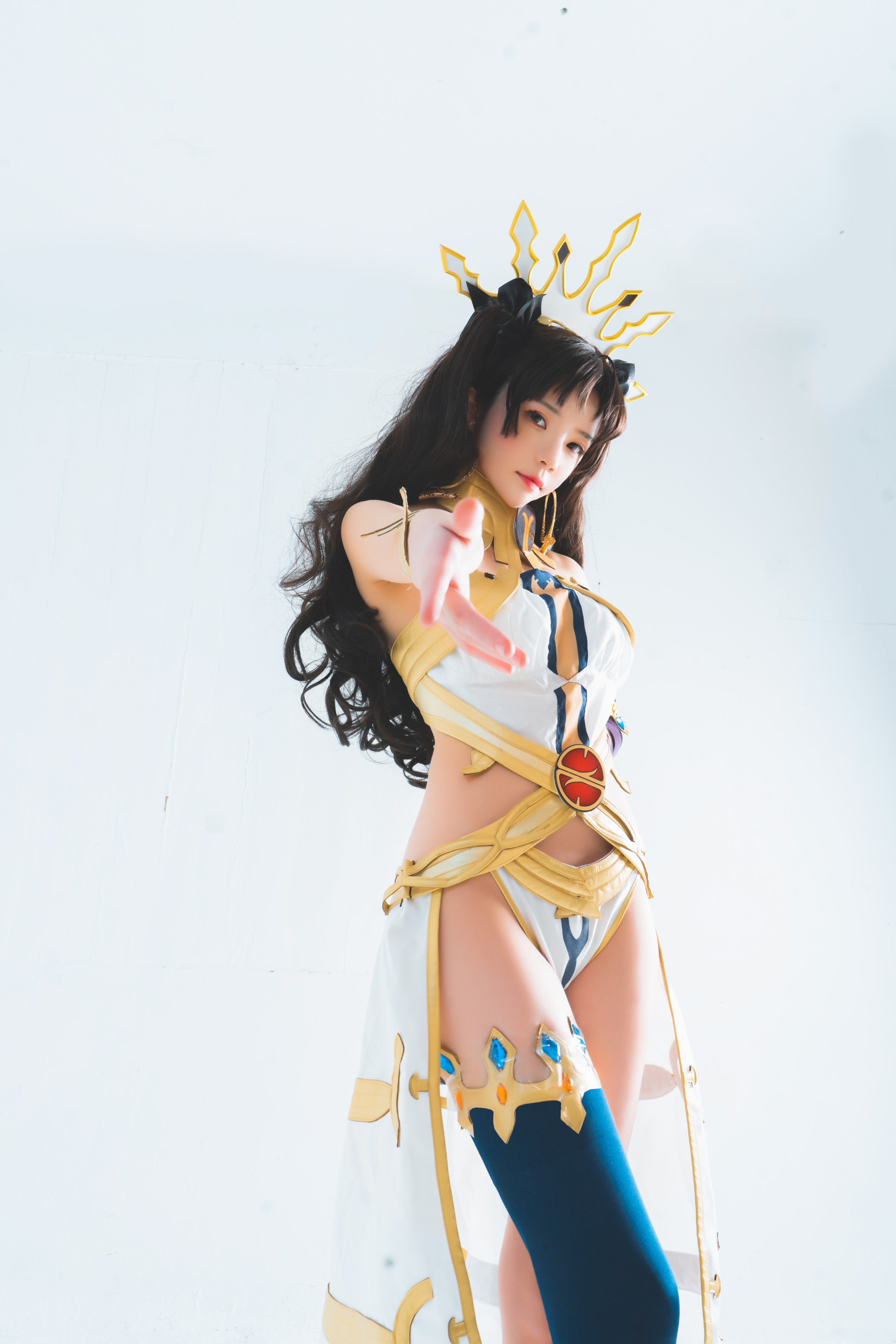 Peach Meow - Gong Lin