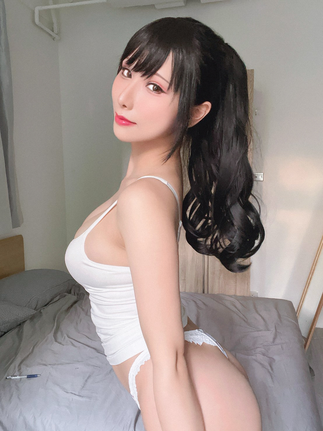 HANAME - Cô gái tập thể dục