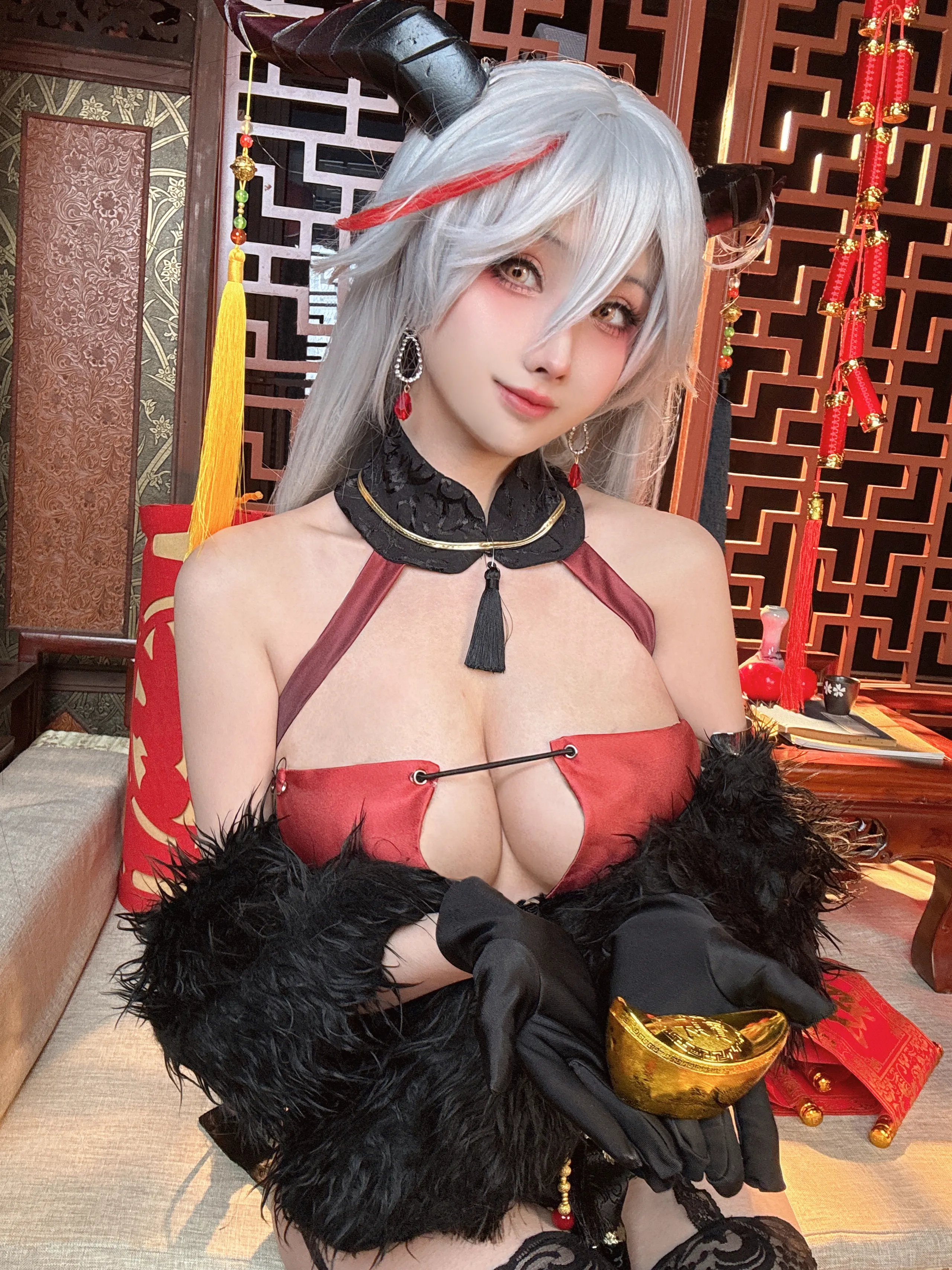 Rioko Ryoko - Dragon Tuegier trong năm của con rồng