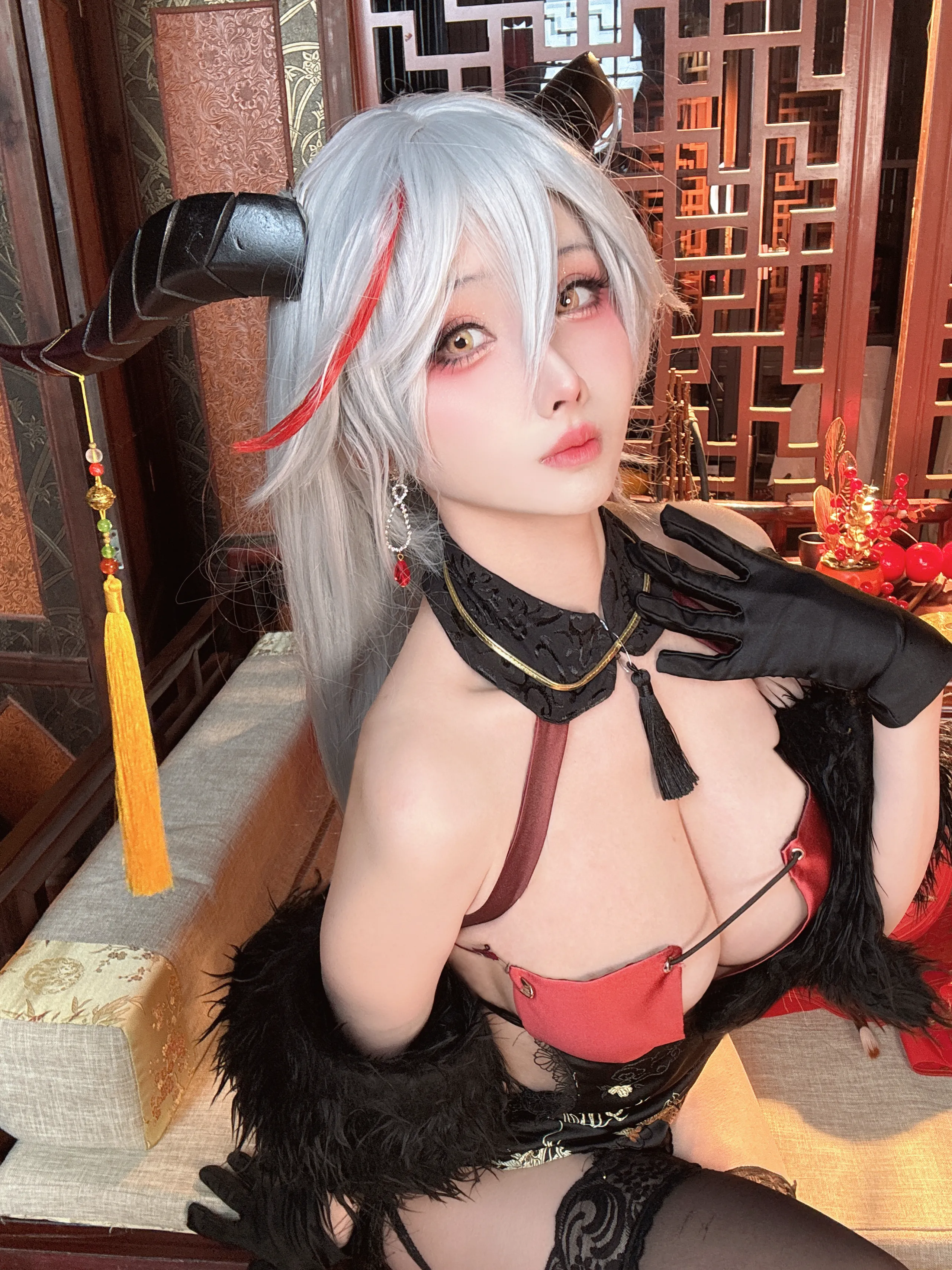 Rioko Ryoko - Dragon Tuegier trong năm của con rồng