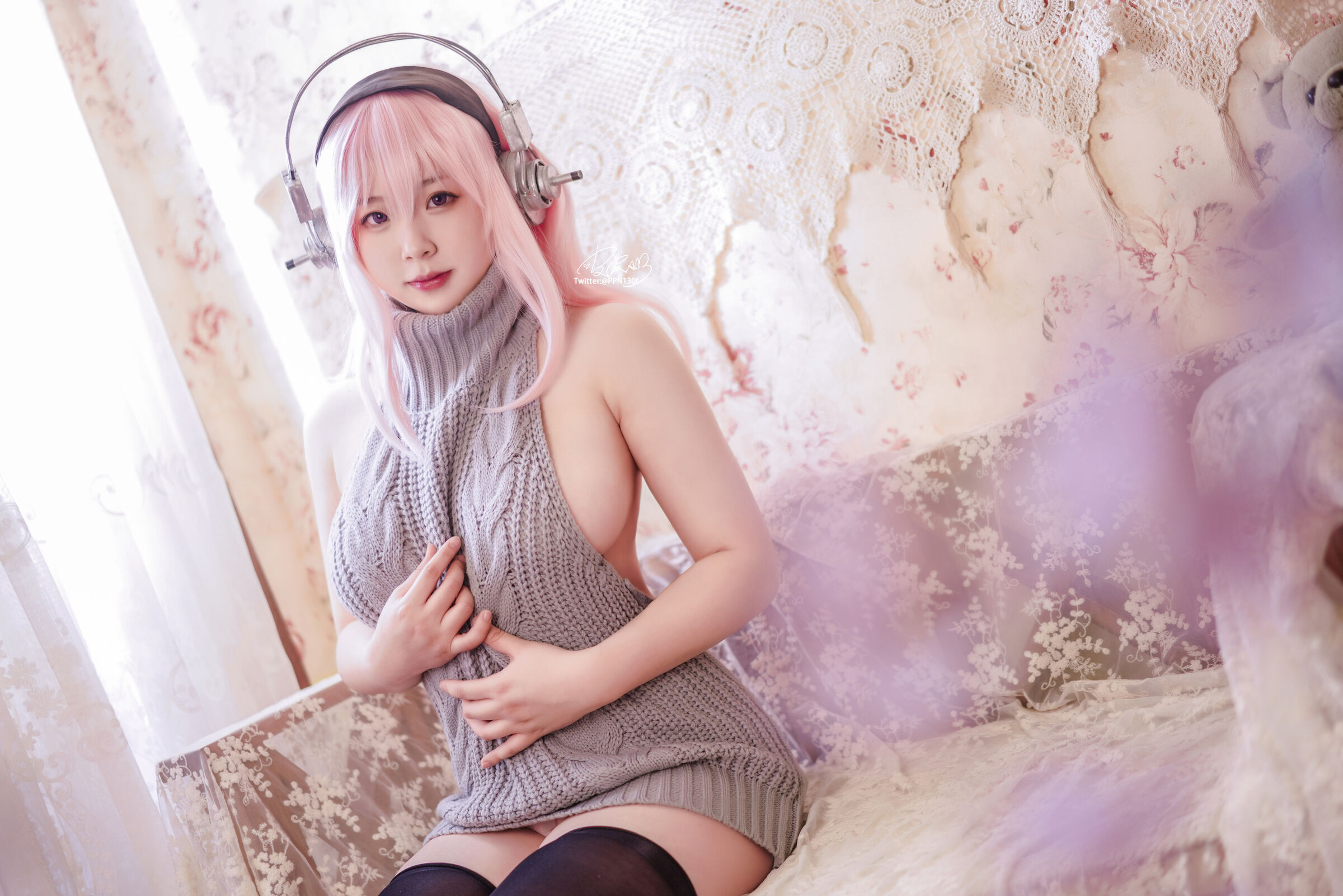 Sữa Pipi rất dễ thương - áo len không có lưng siêu Sony