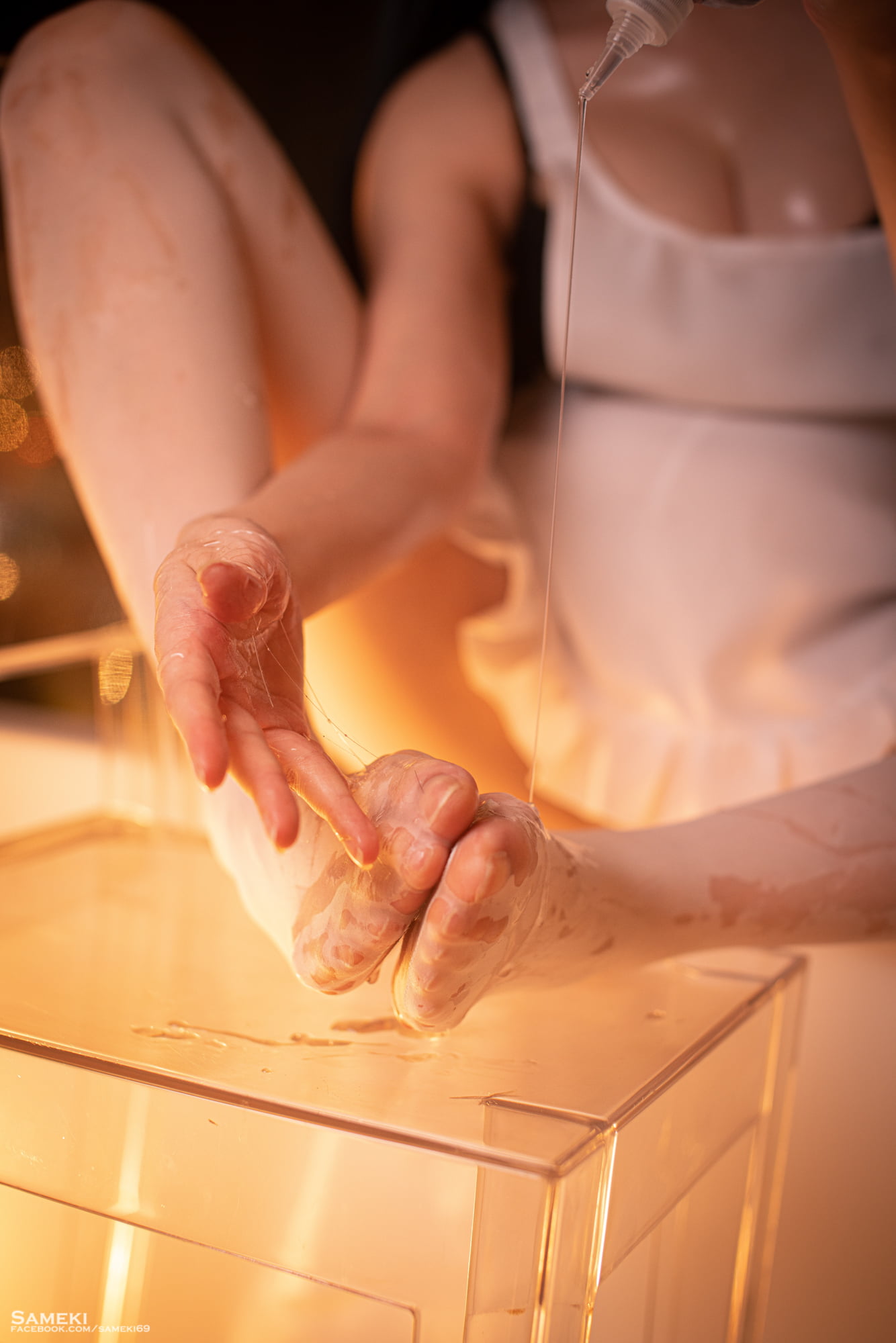 Nhấp vào Tải xuống để lưu Samki - Karin
