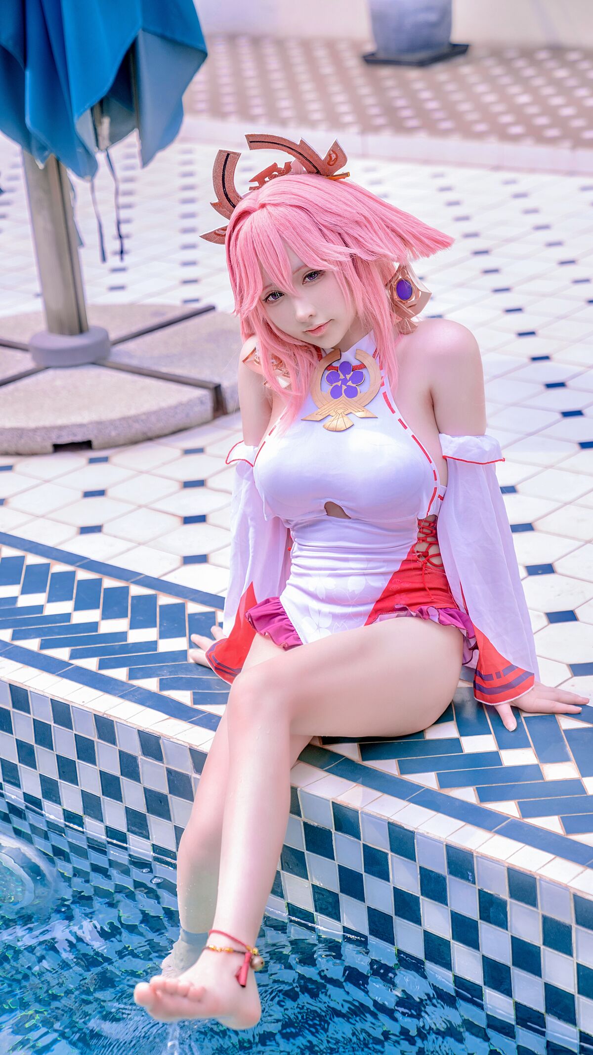 Eriri - Yae Miko bơi