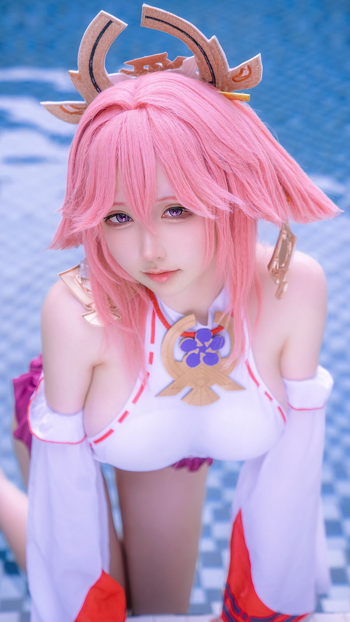 Eriri - Yae Miko bơi