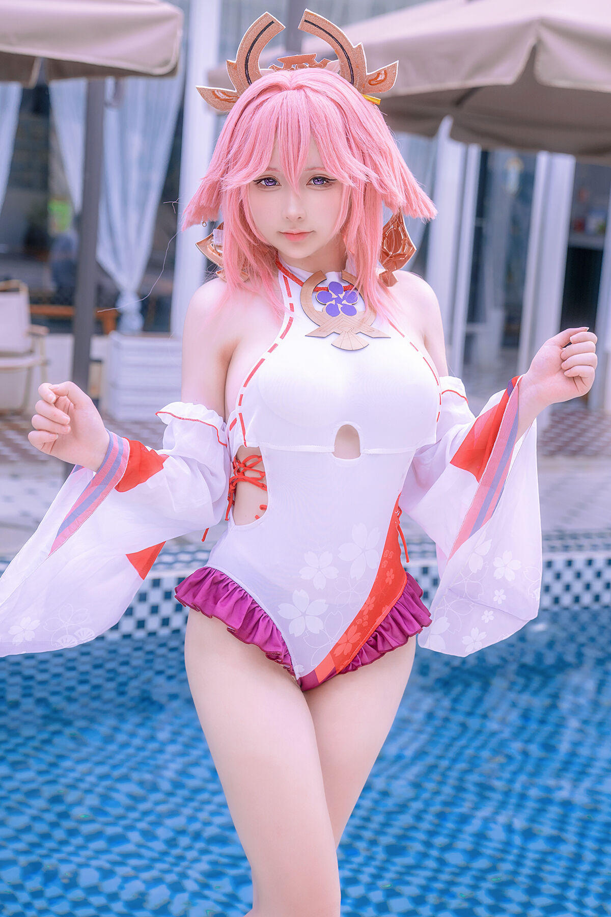 Eriri - Yae Miko bơi