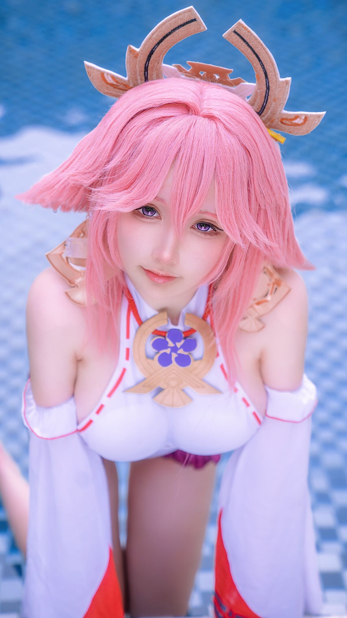 Eriri - Yae Miko bơi