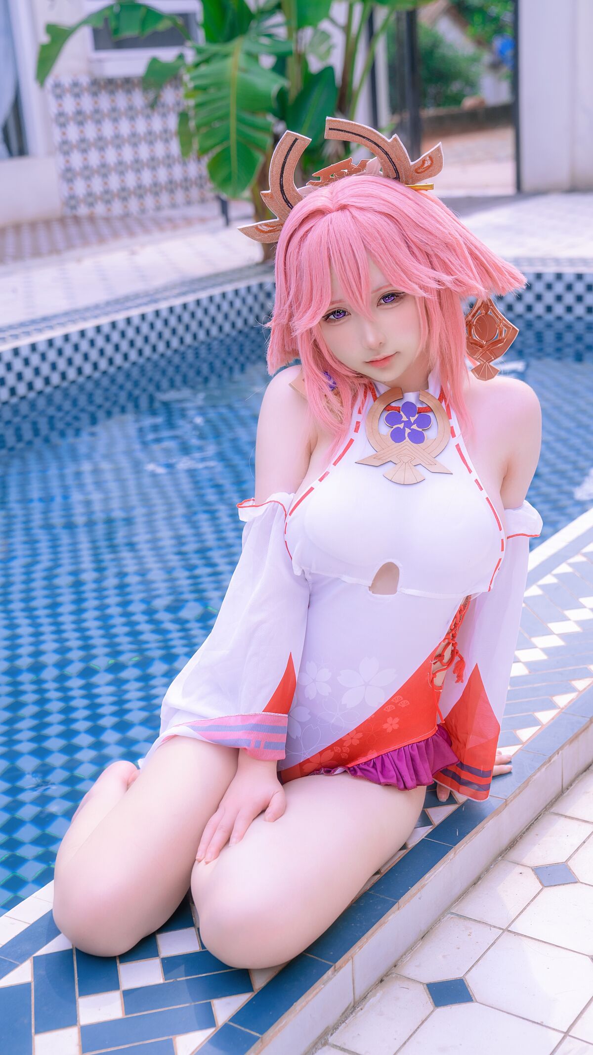 Eriri - Yae Miko bơi