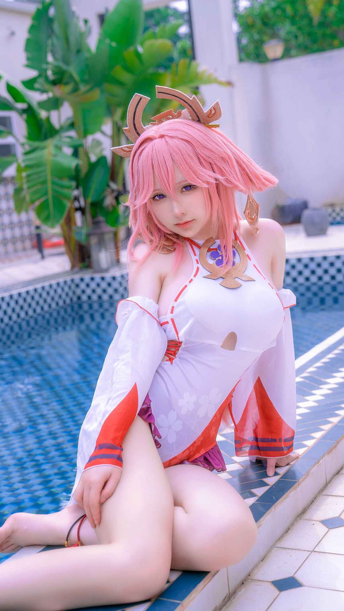 Eriri - Yae Miko bơi