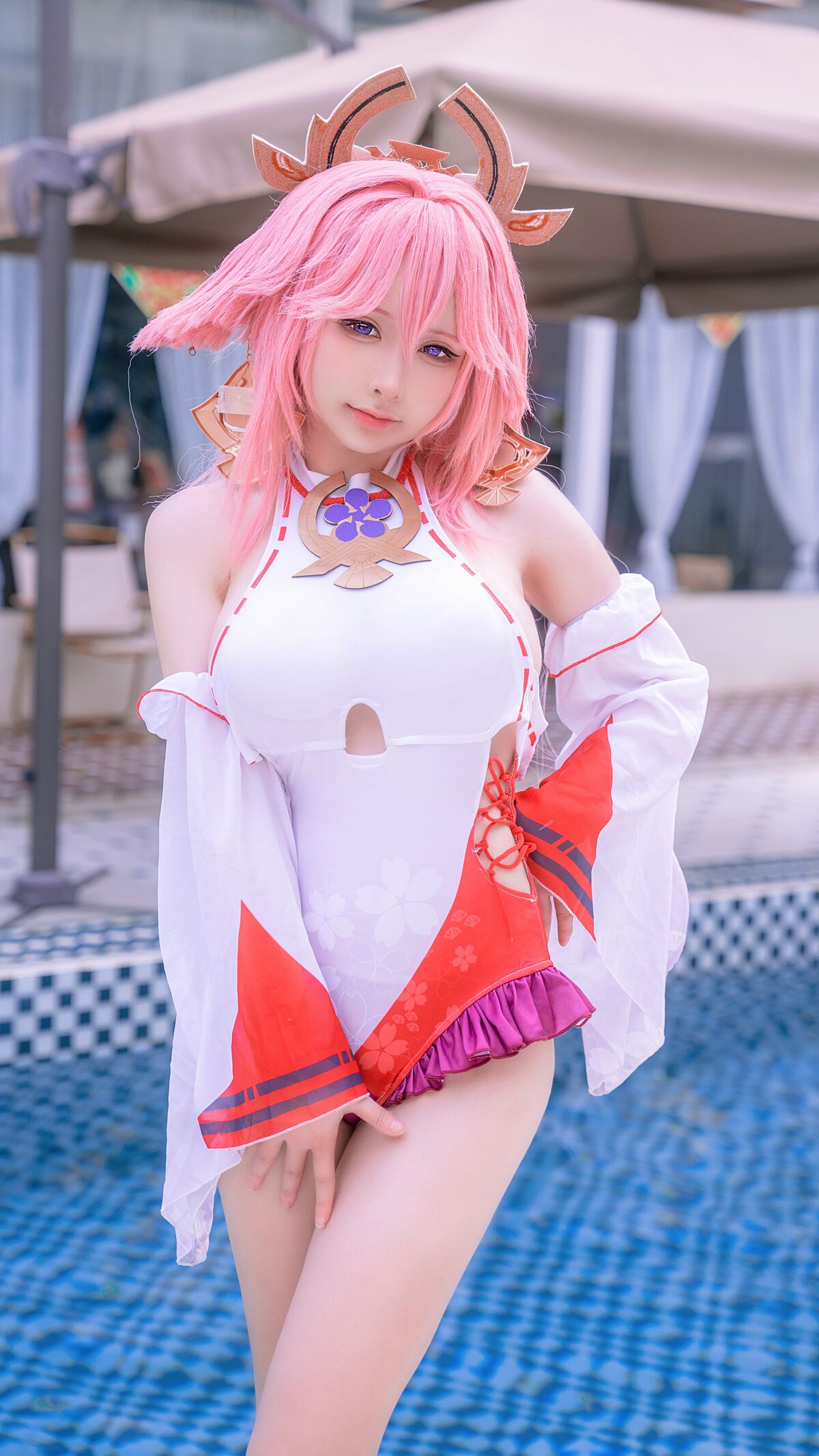 Eriri - Yae Miko bơi