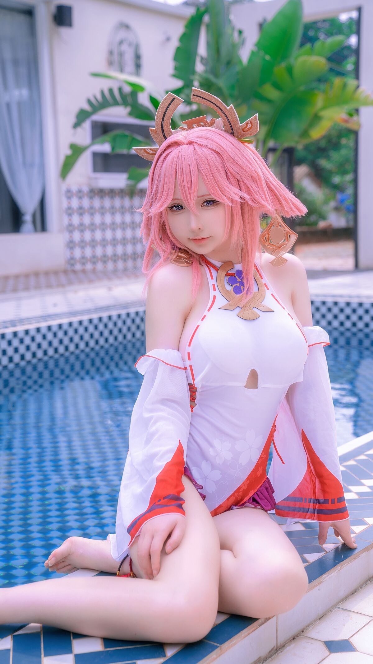 Eriri - Yae Miko bơi