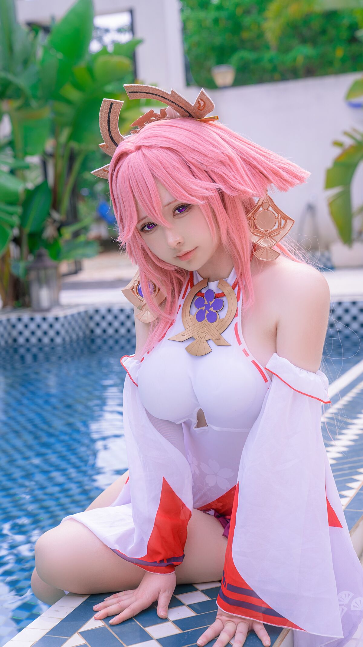 Eriri - Yae Miko bơi