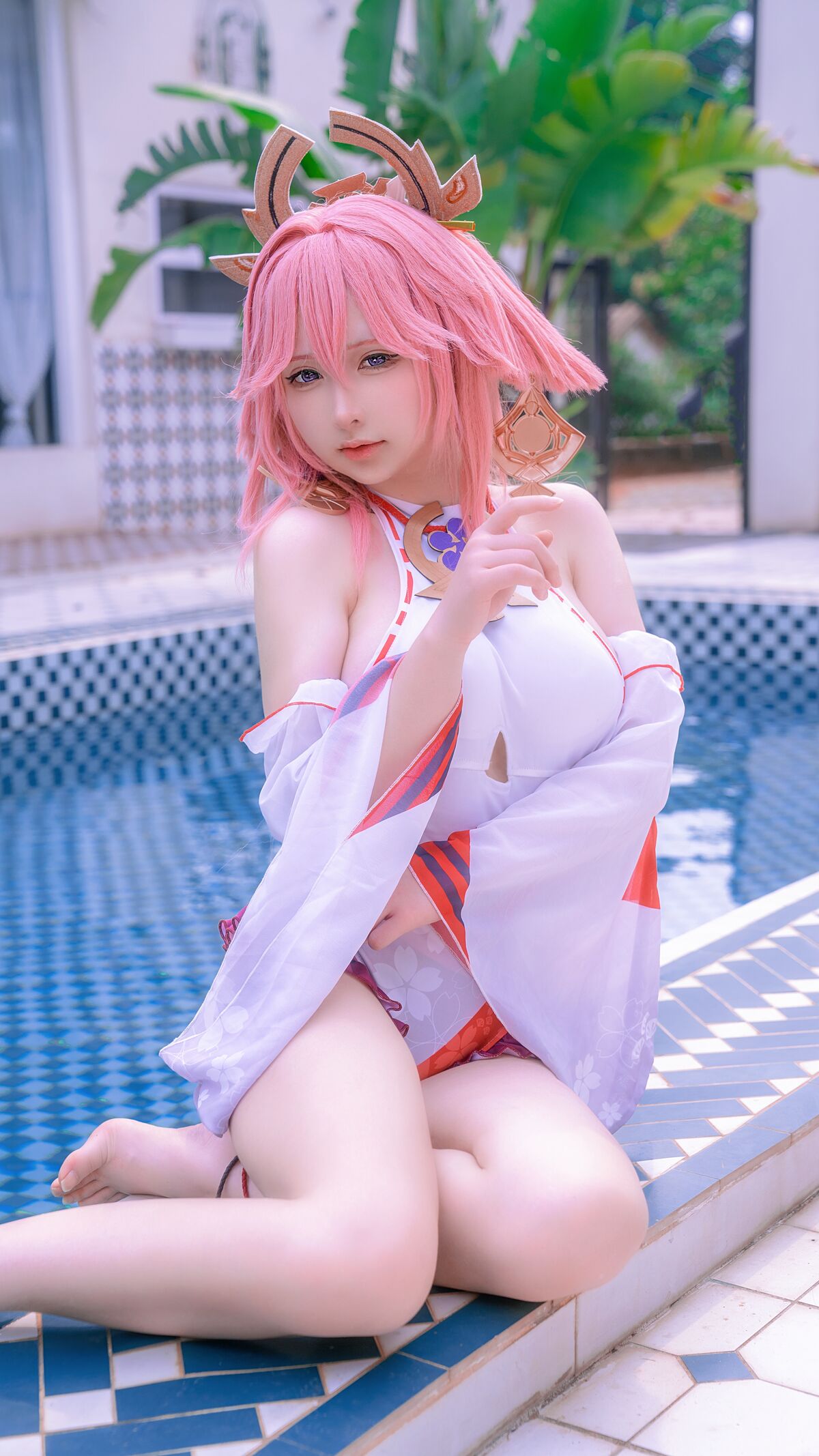 Eriri - Yae Miko bơi