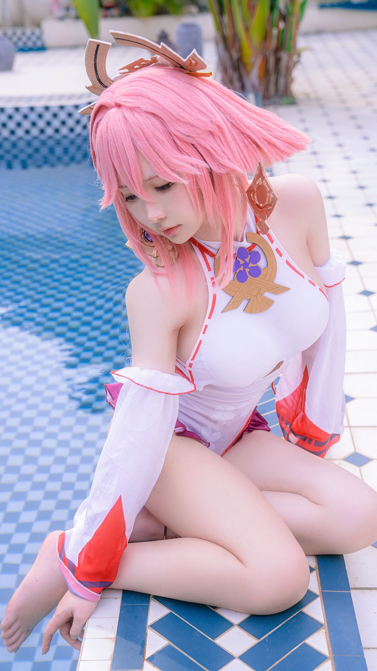 Eriri - Yae Miko bơi