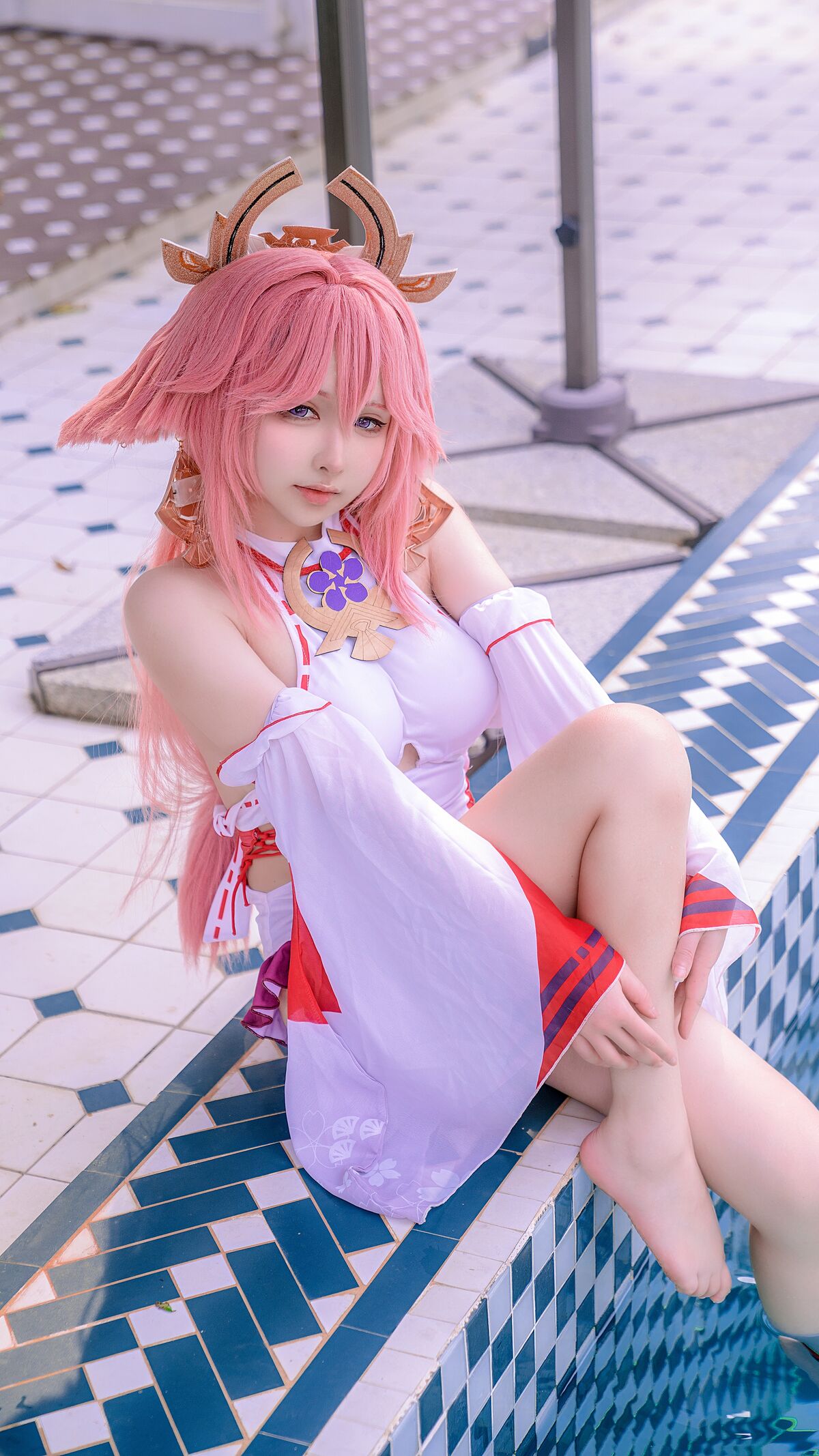 Eriri - Yae Miko bơi