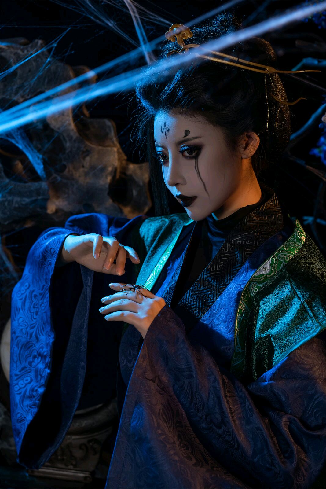 Nai Xijiang Nice - Four Spider Spirit