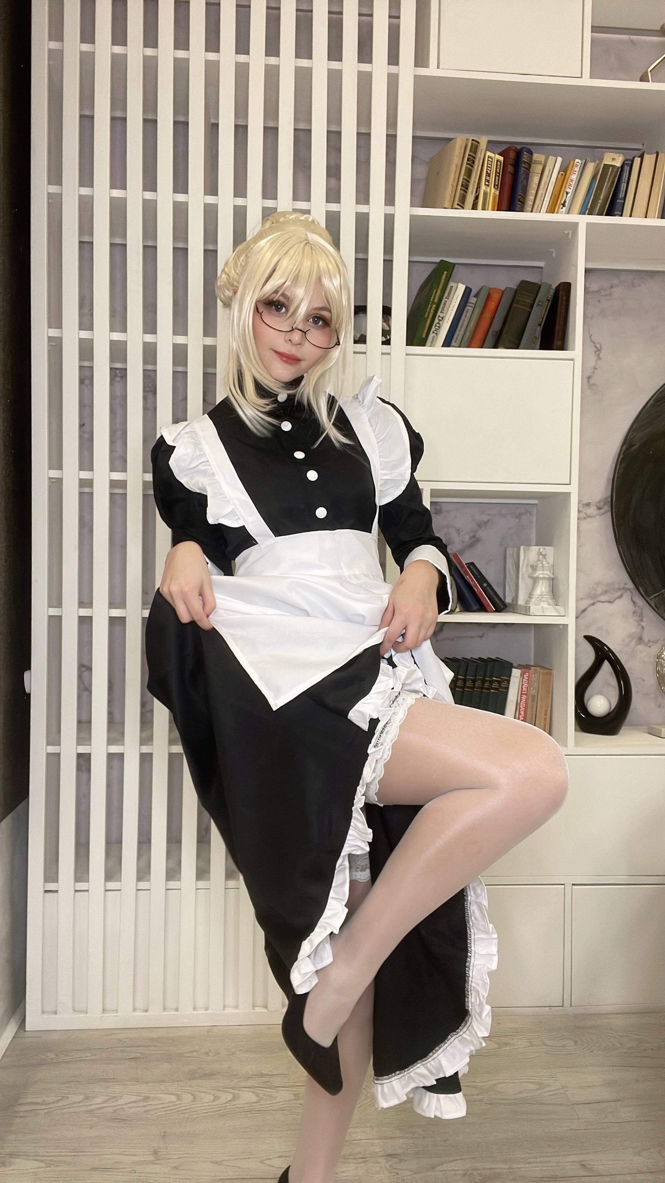 Tsuki Desu - Saber Maid