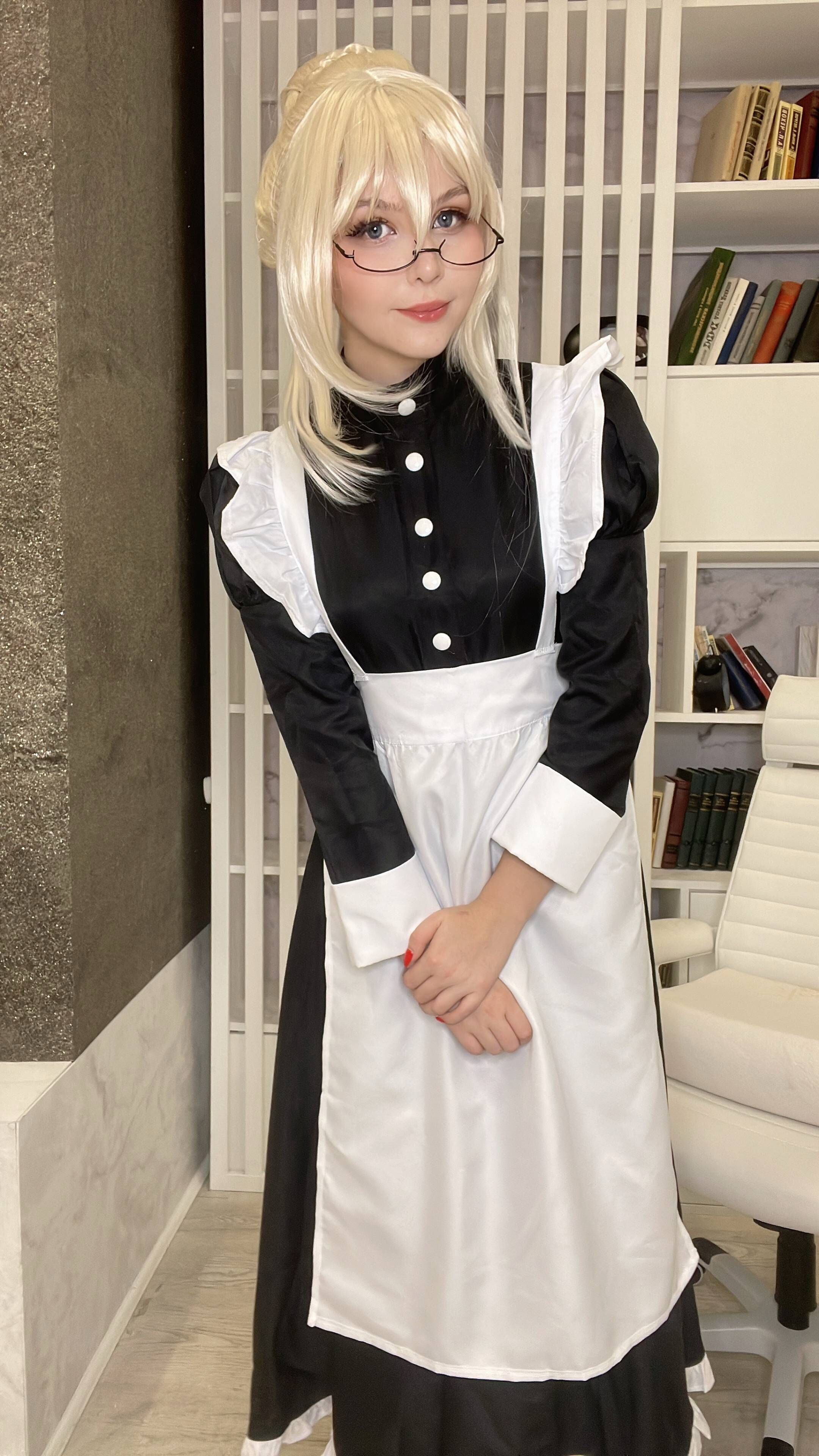 Tsuki Desu - Saber Maid